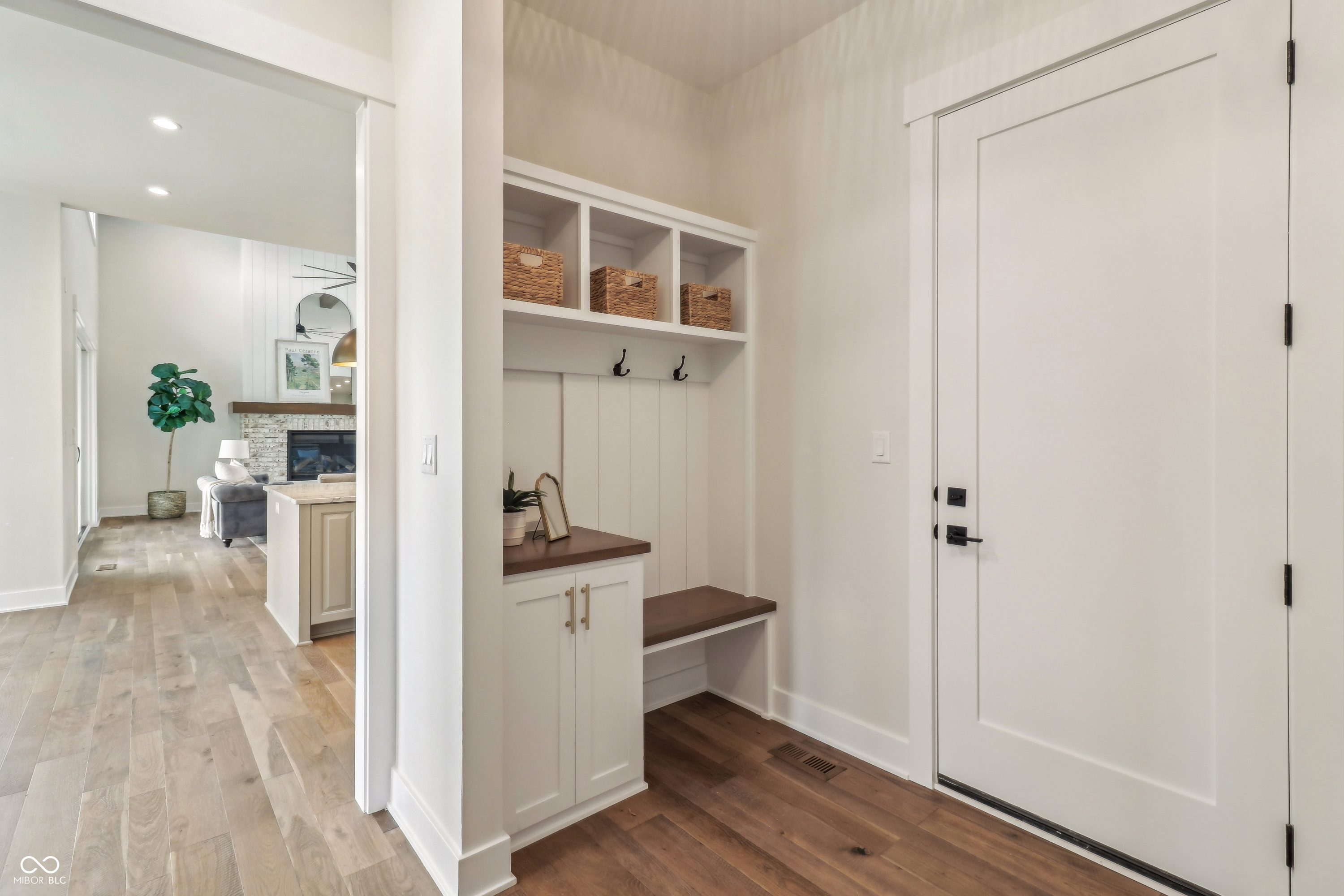 8083 Easton Lane