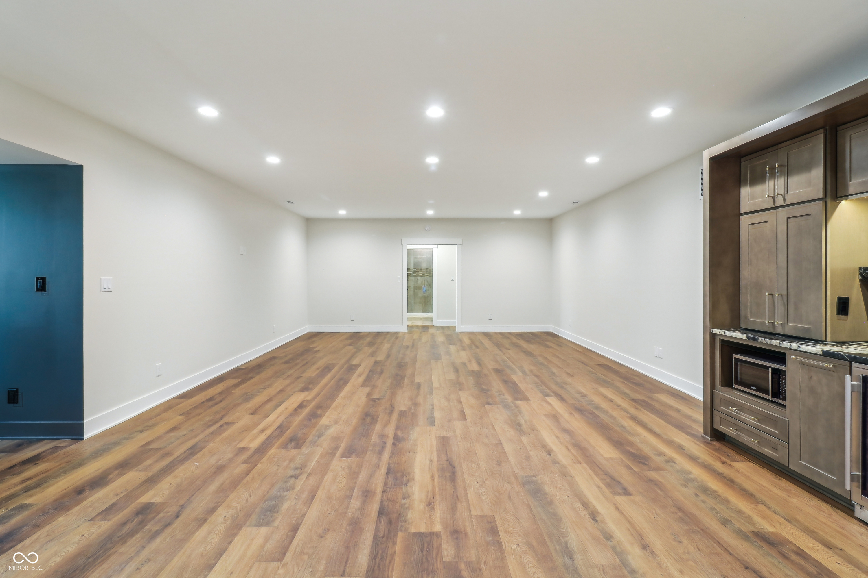 8083 Easton Lane