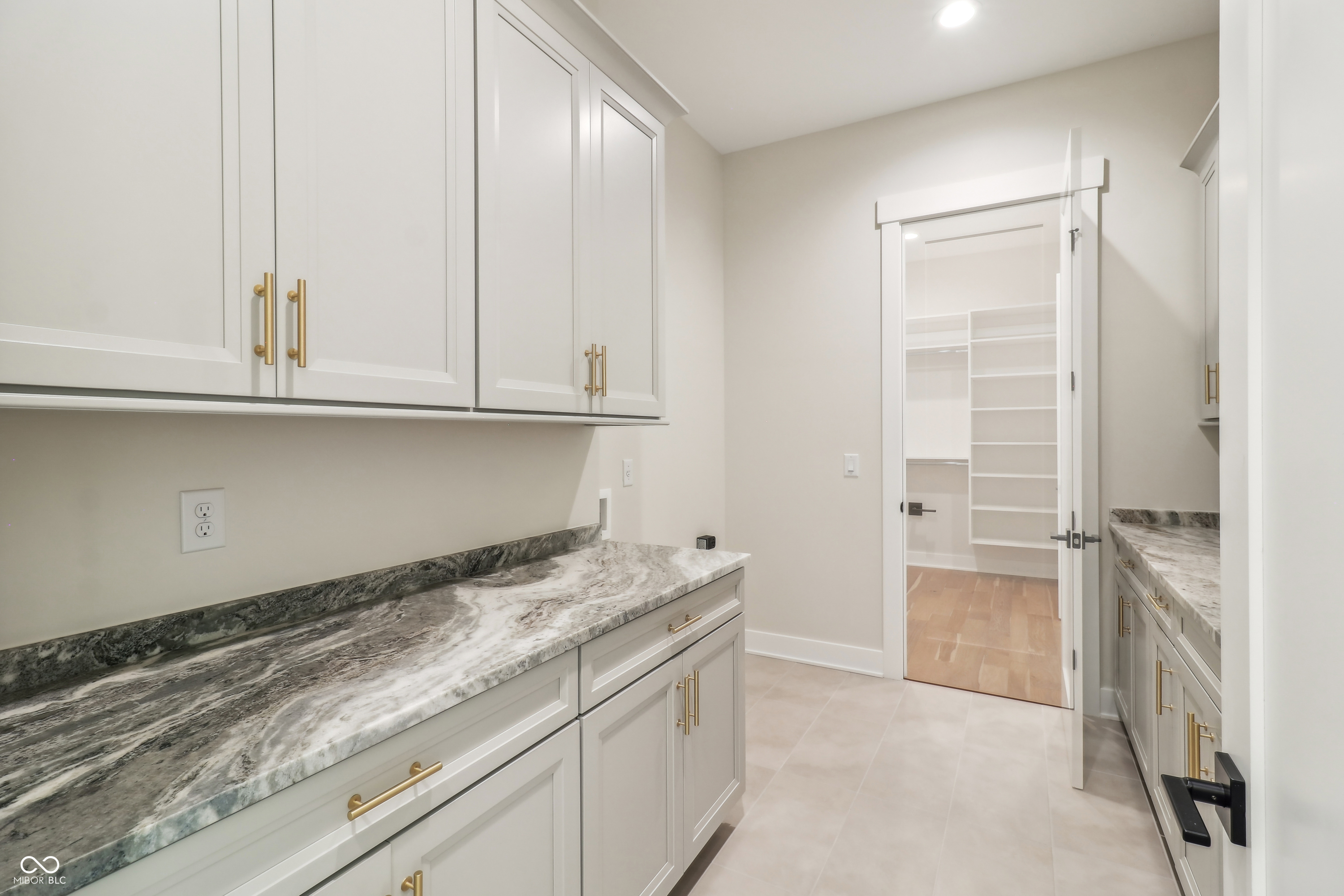 8083 Easton Lane