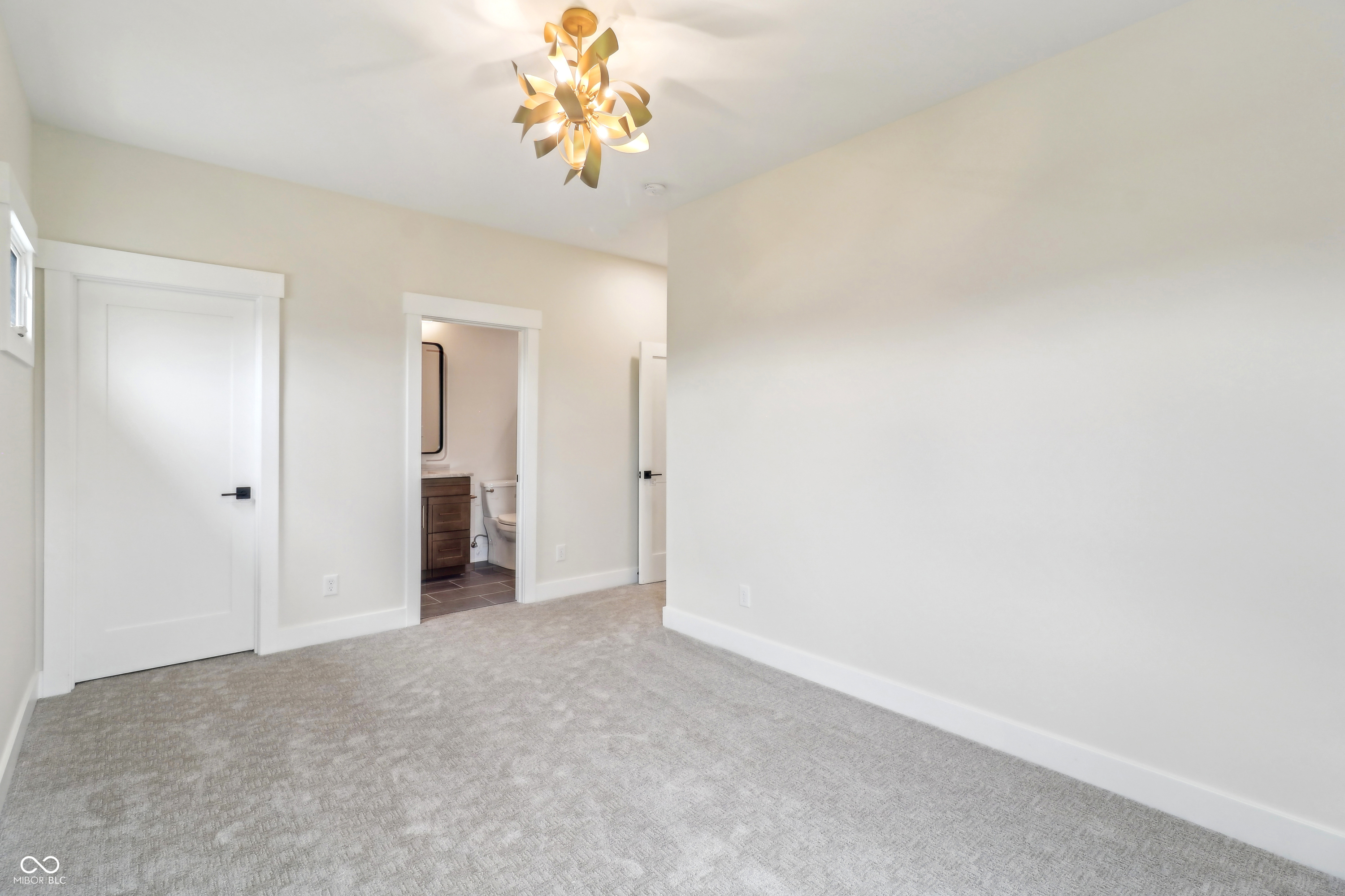 8083 Easton Lane