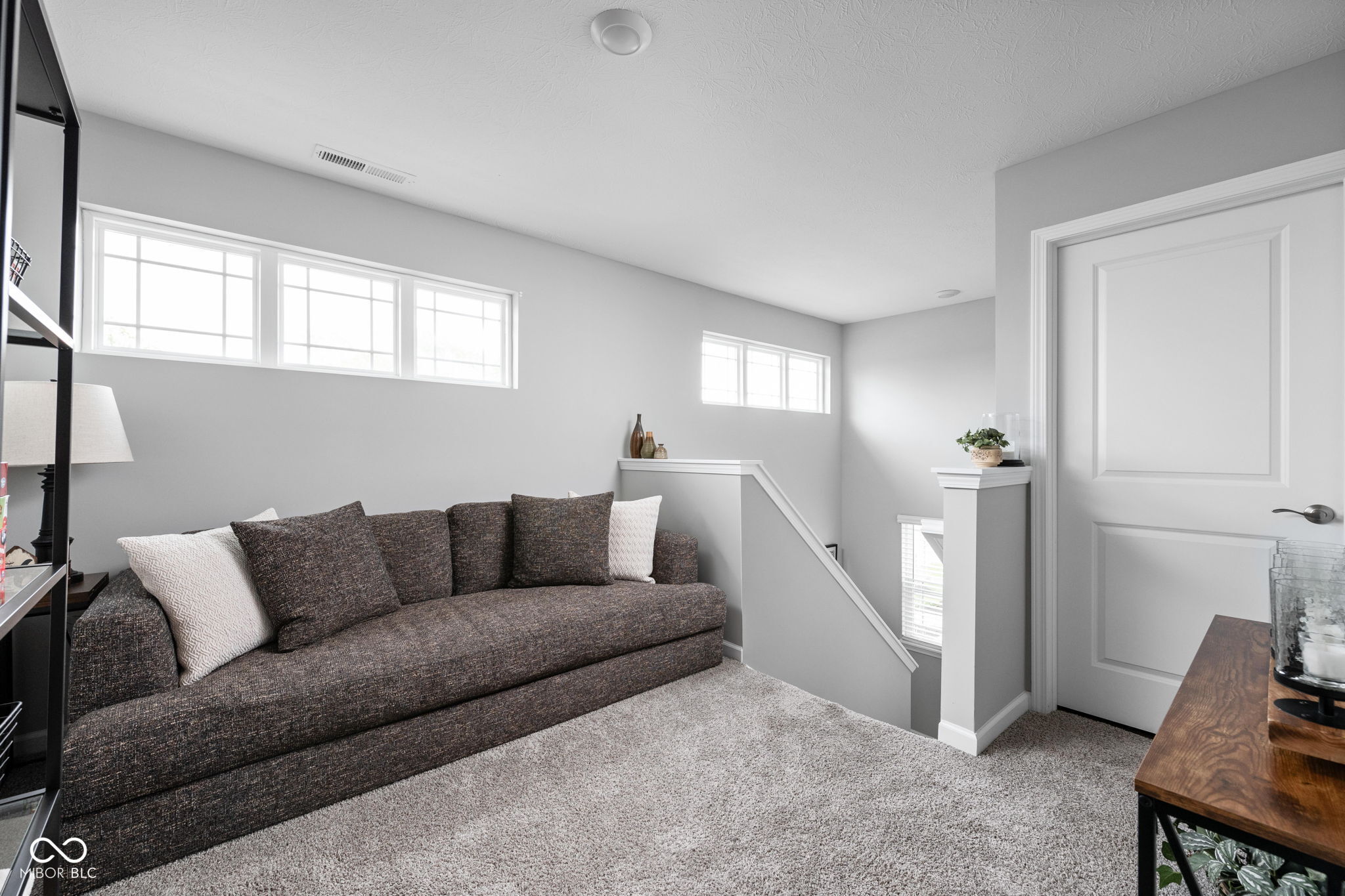 2542 Barstow Drive