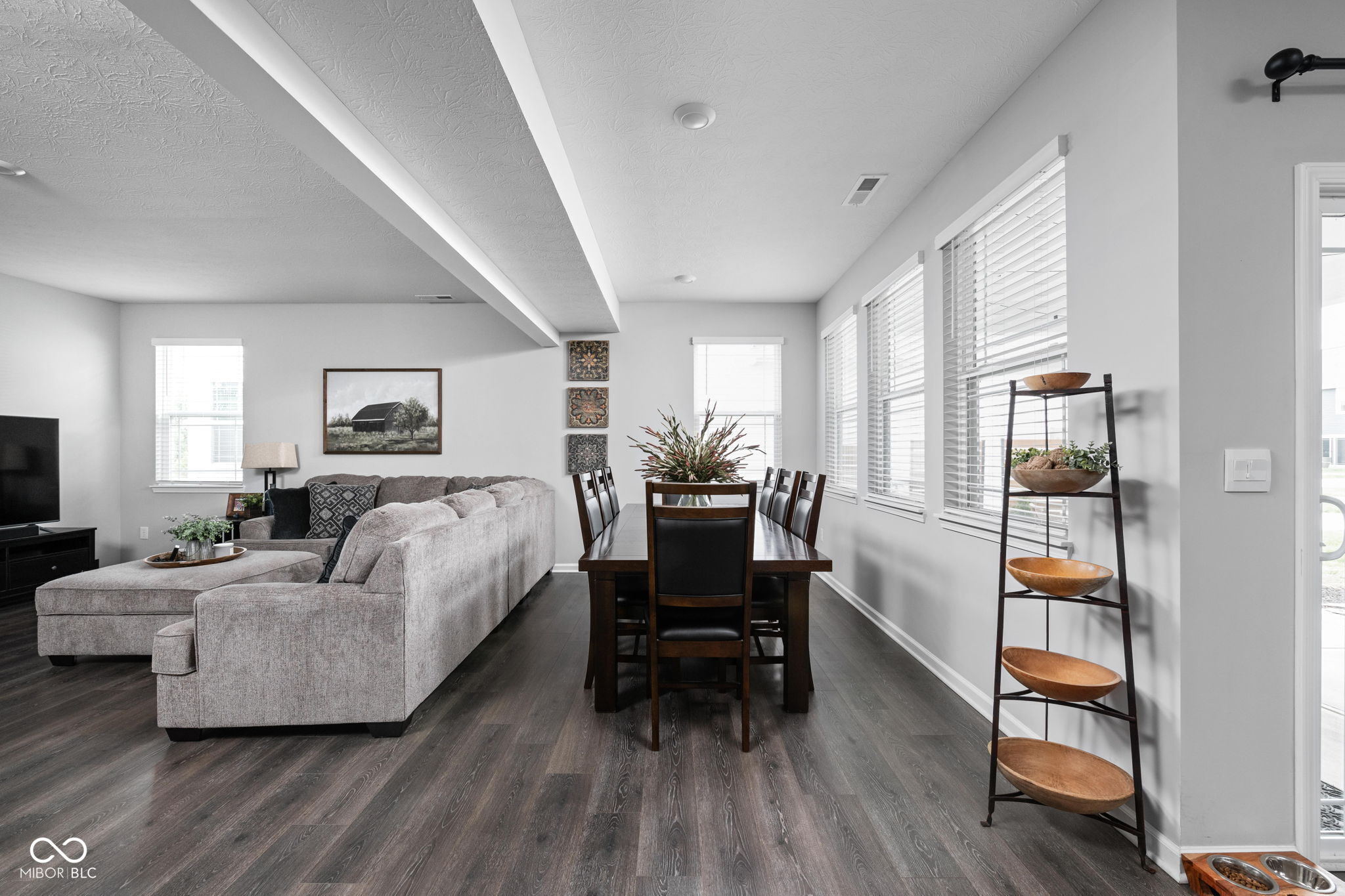 2542 Barstow Drive