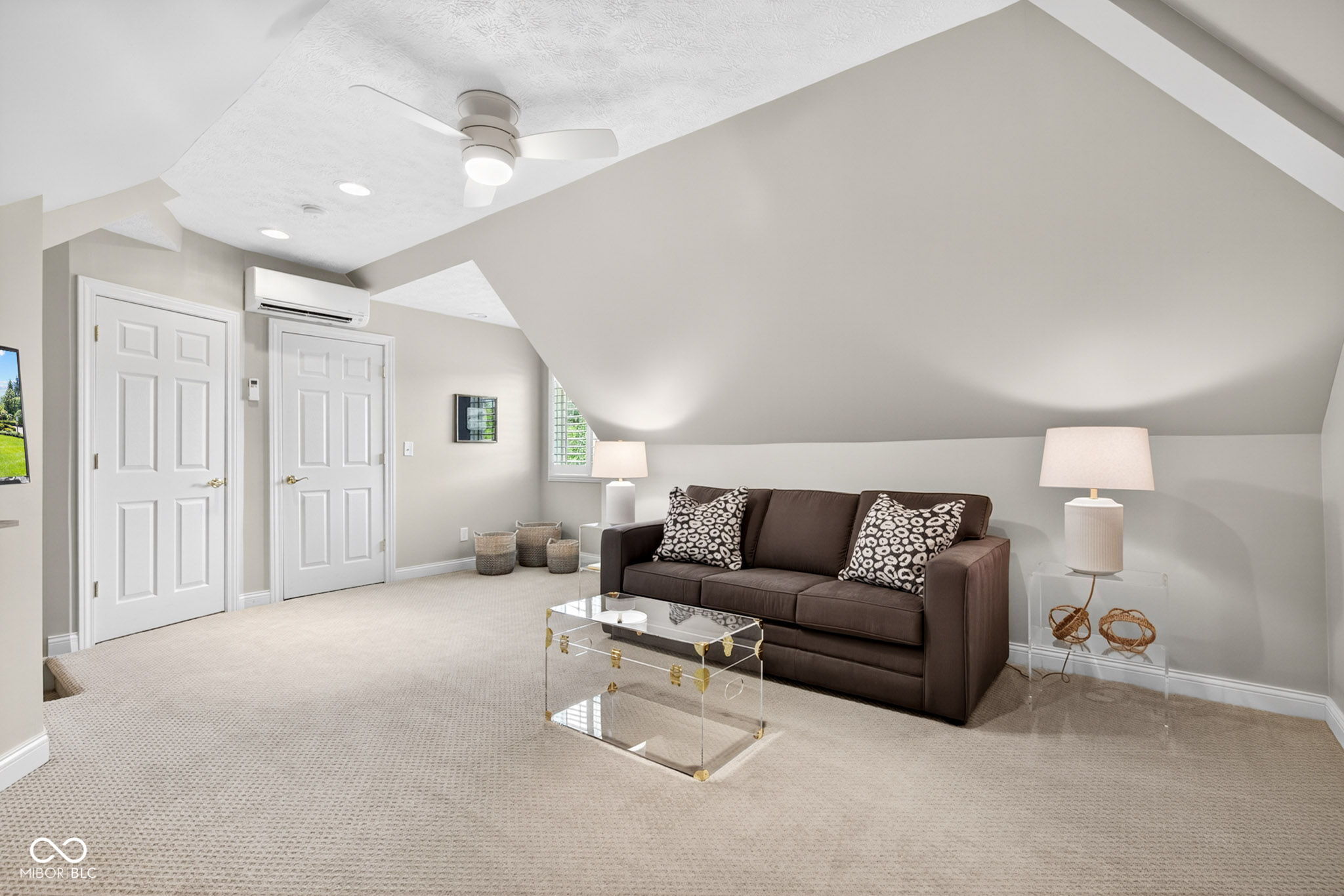 10465 Fox Trace