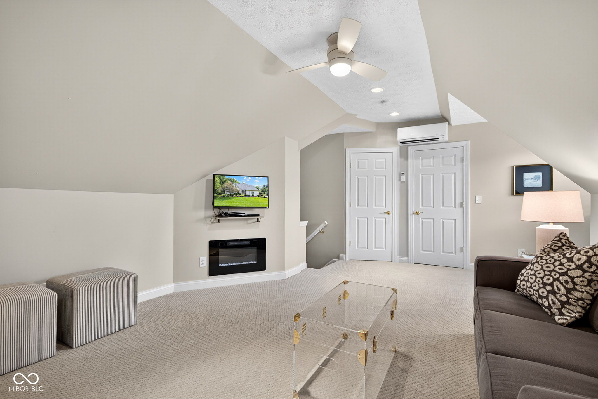 10465 Fox Trace