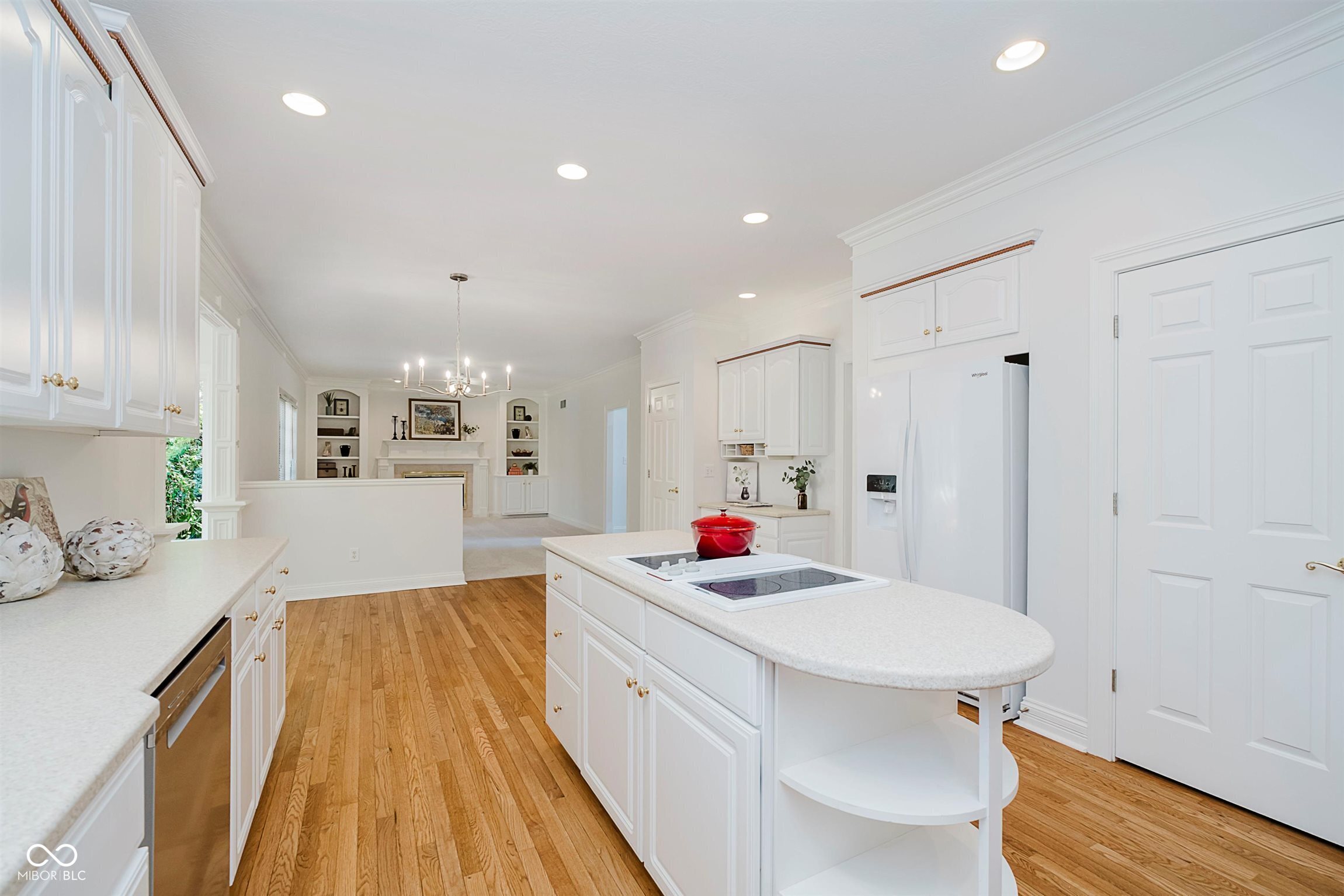 4827 Woods Edge Drive