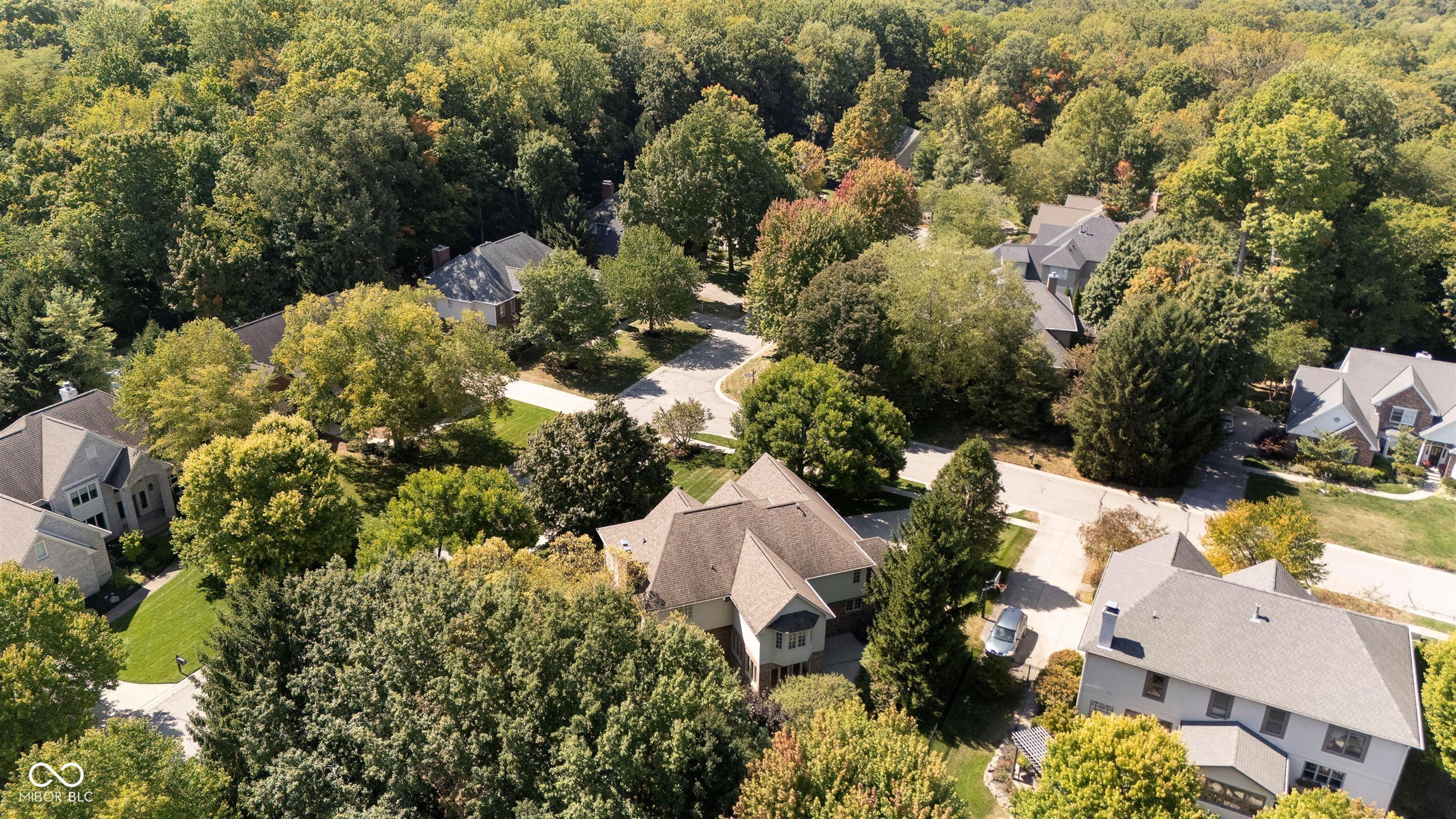 4827 Woods Edge Drive