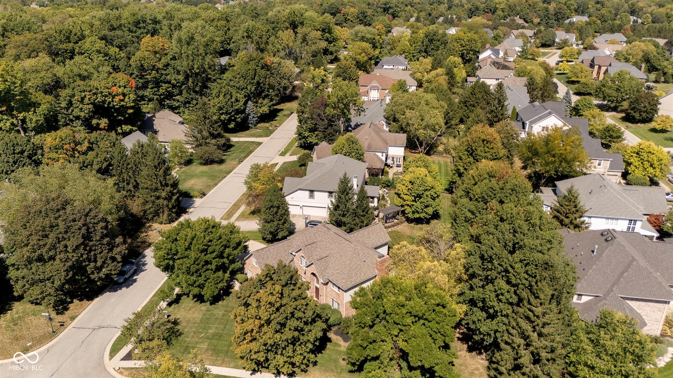 4827 Woods Edge Drive