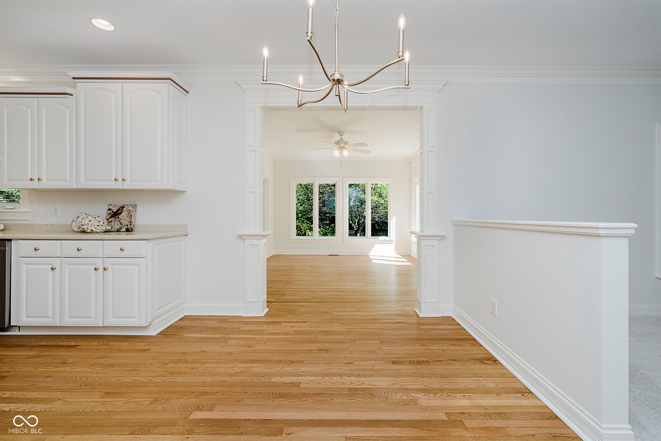 4827 Woods Edge Drive