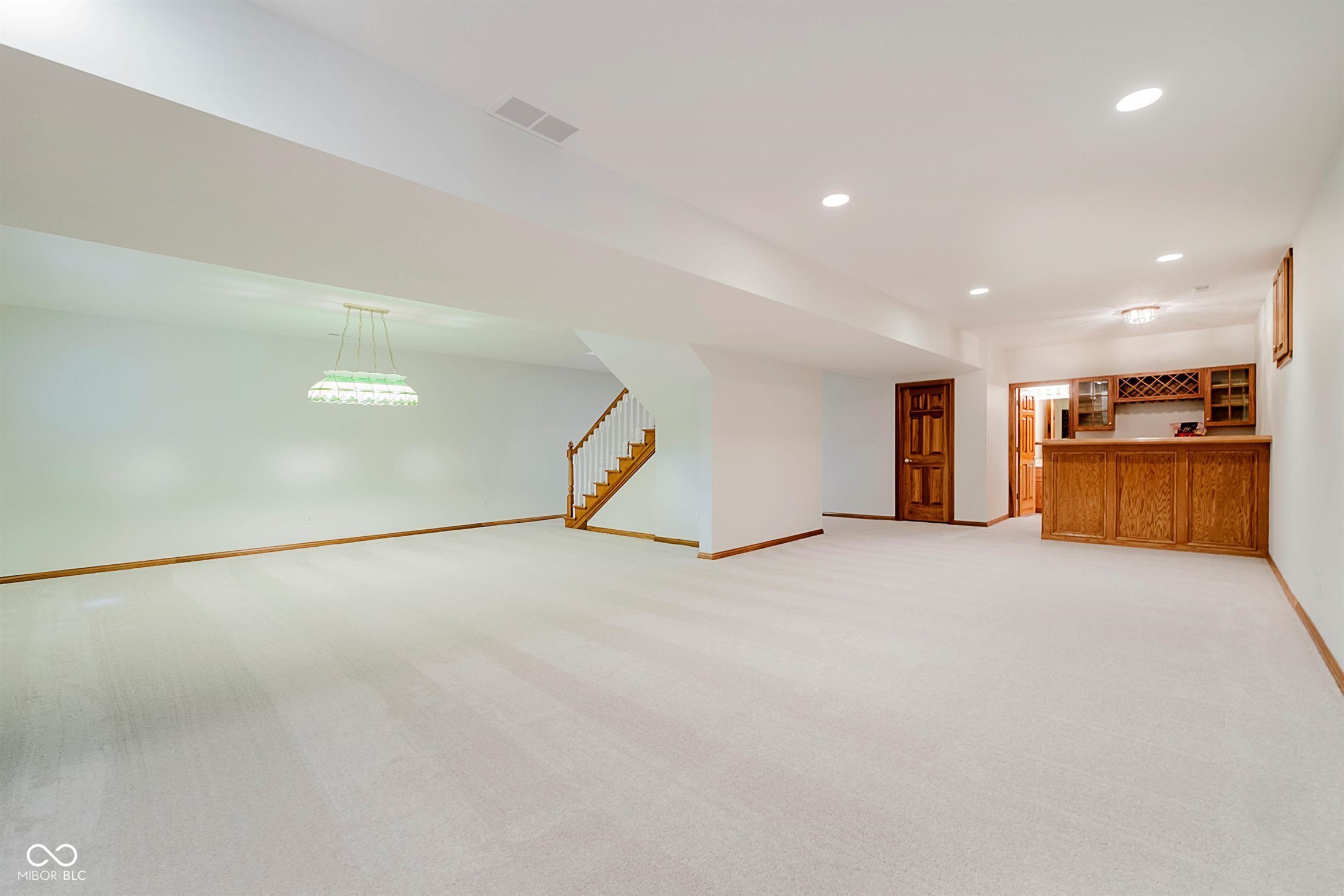 4827 Woods Edge Drive