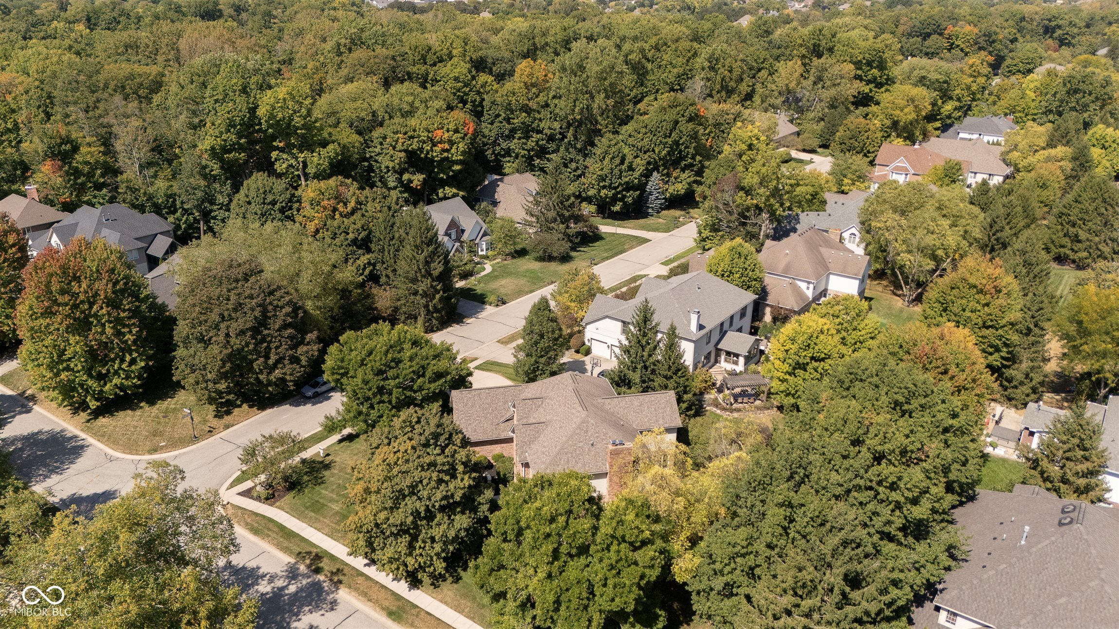 4827 Woods Edge Drive