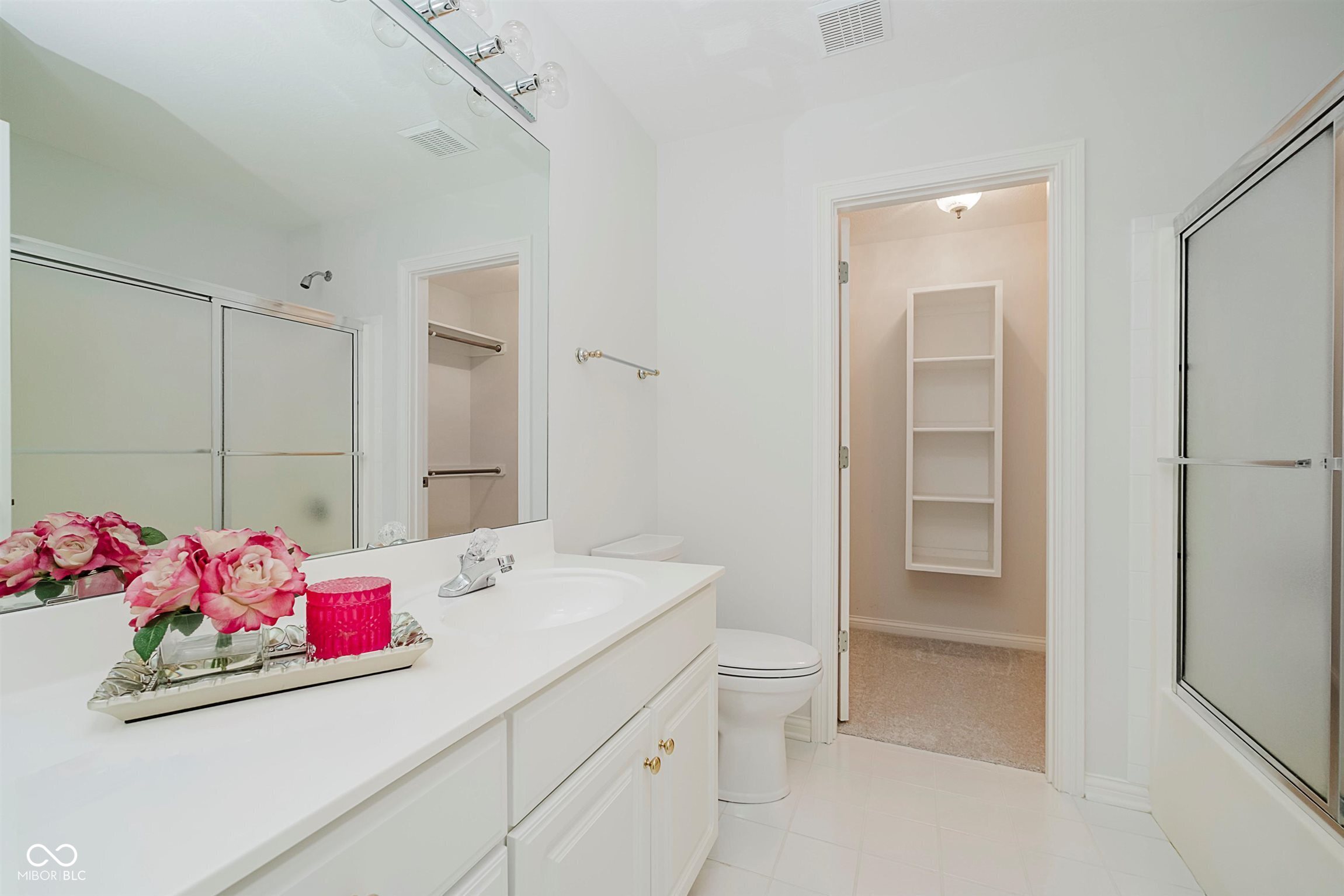 4827 Woods Edge Drive