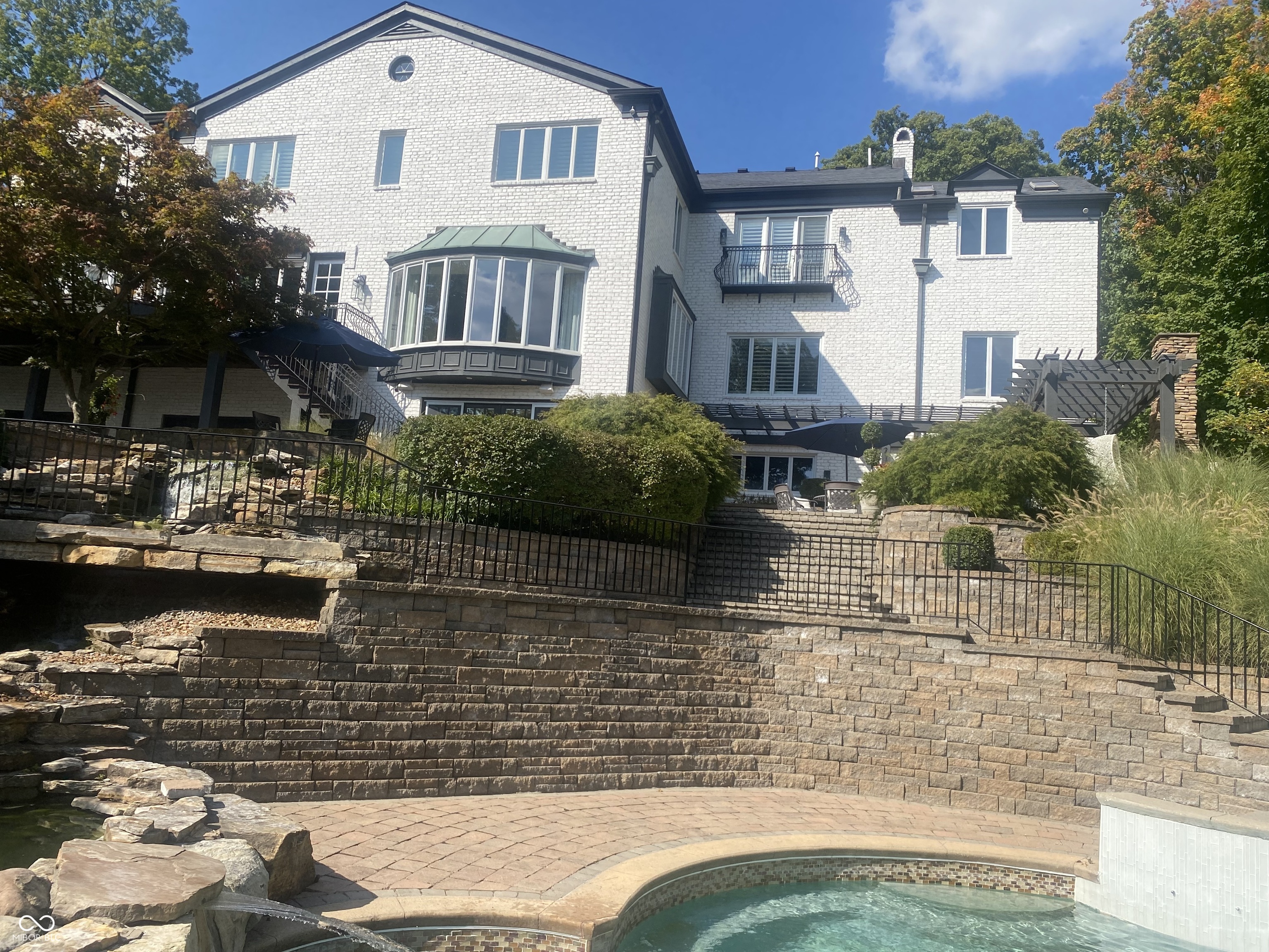 7779 Ridge Road