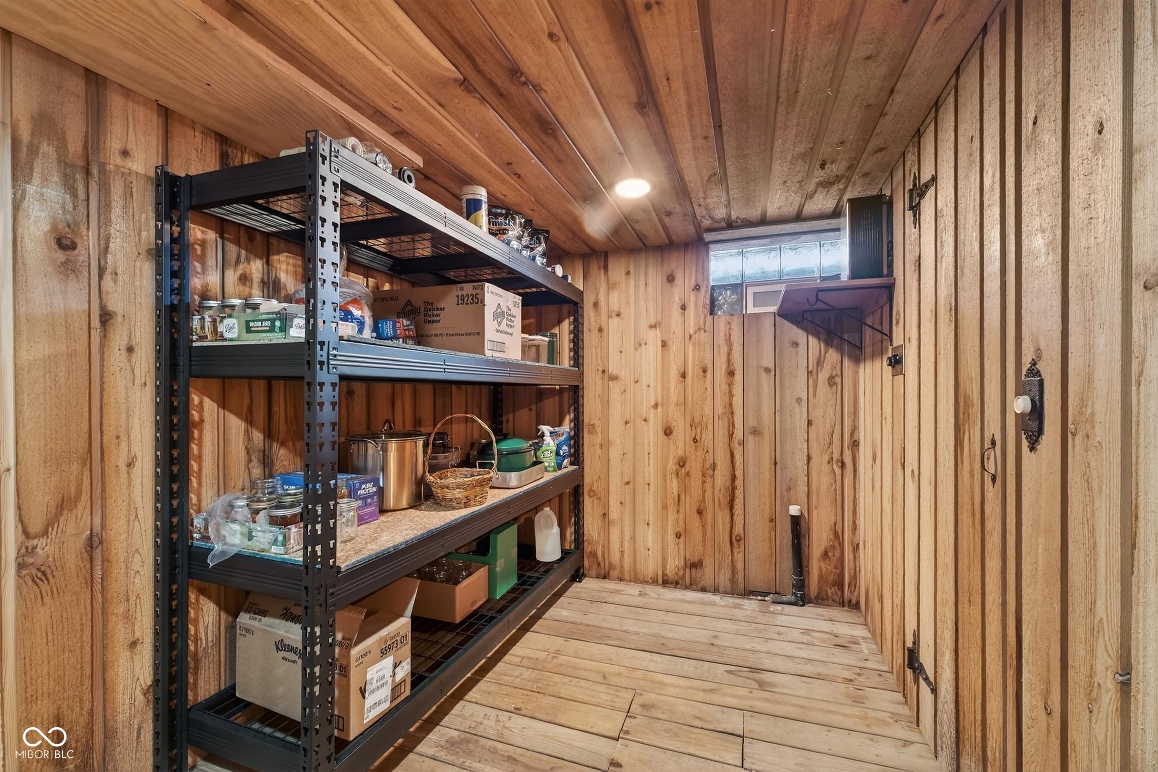 2594 E Traction Road