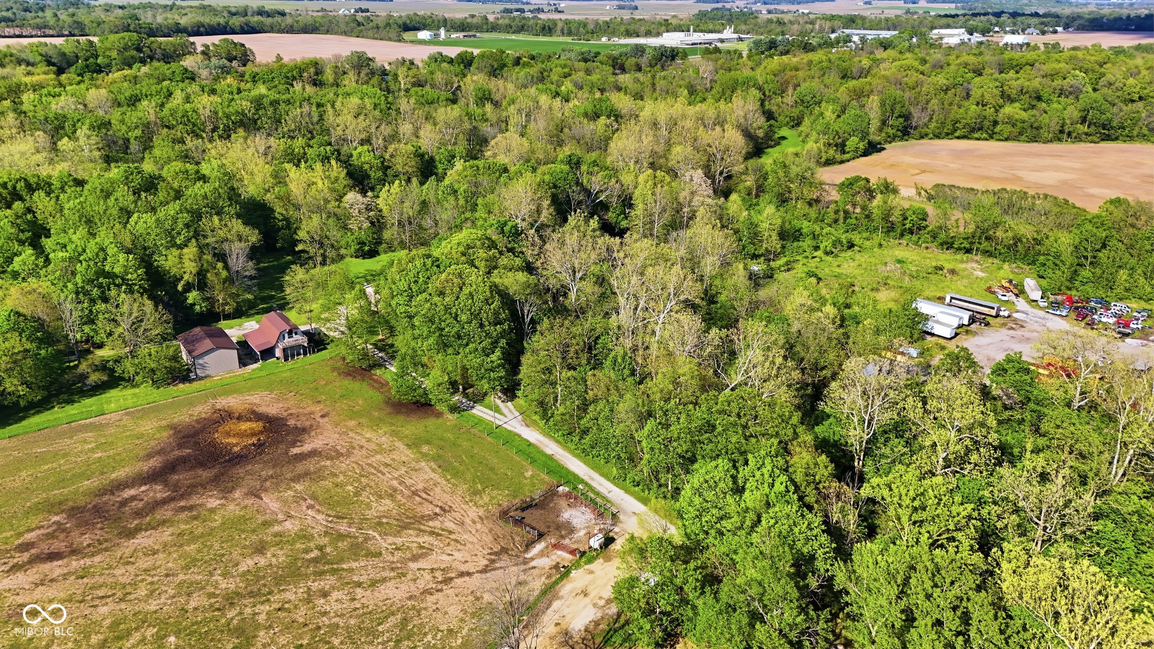2594 E Traction Road