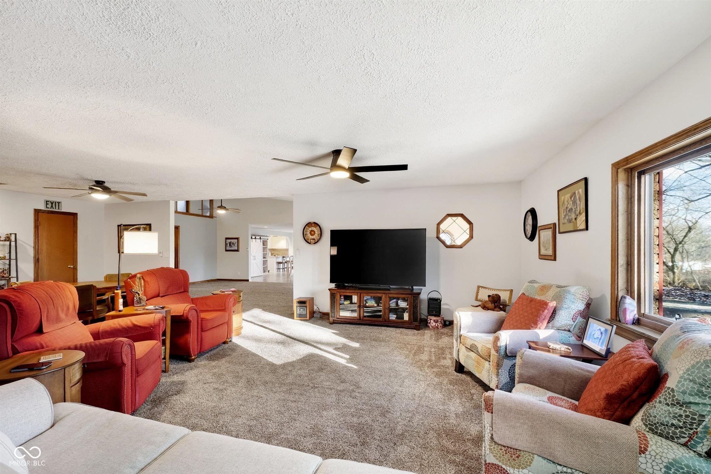 2594 E Traction Road