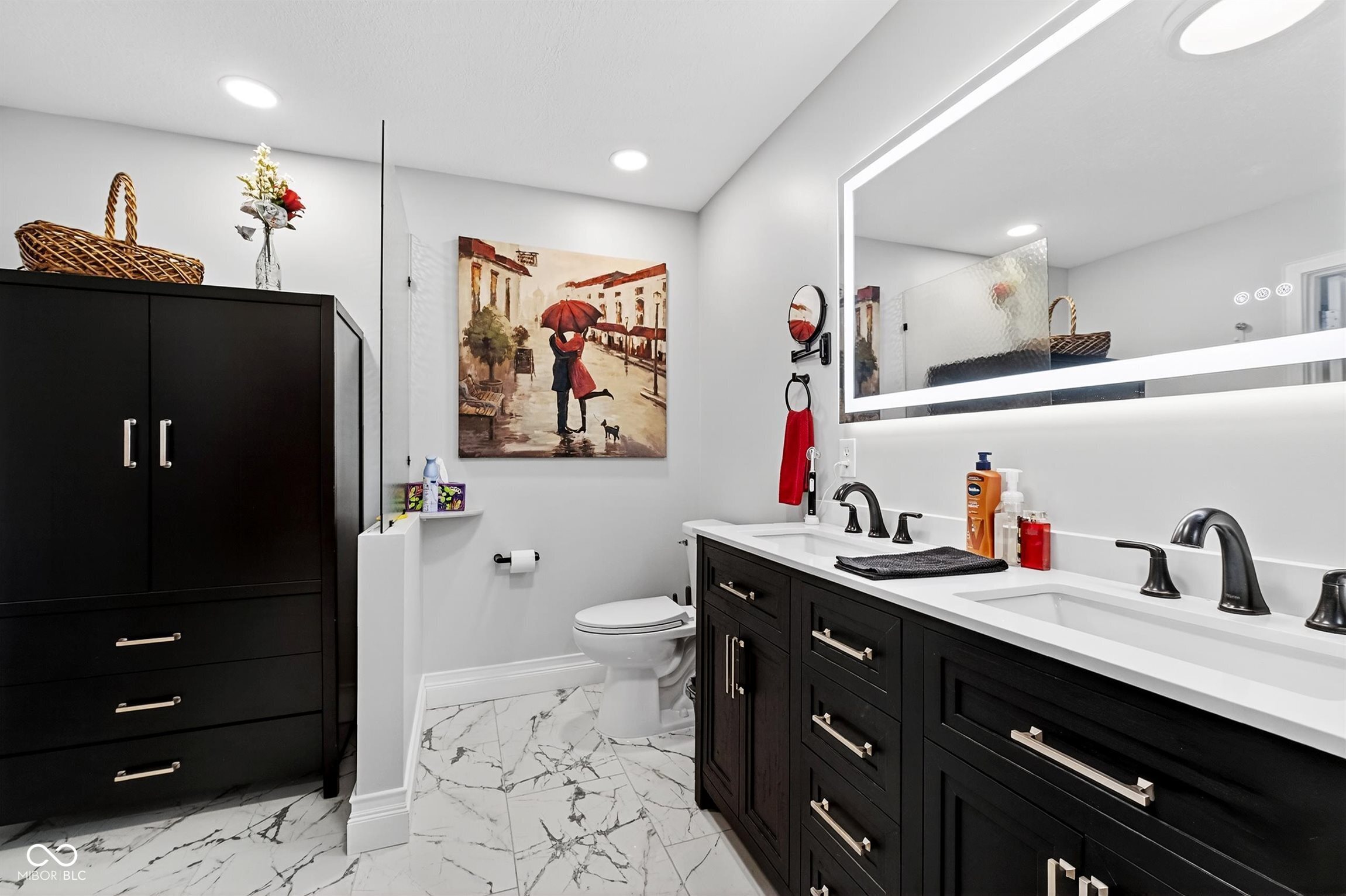 2594 E Traction Road