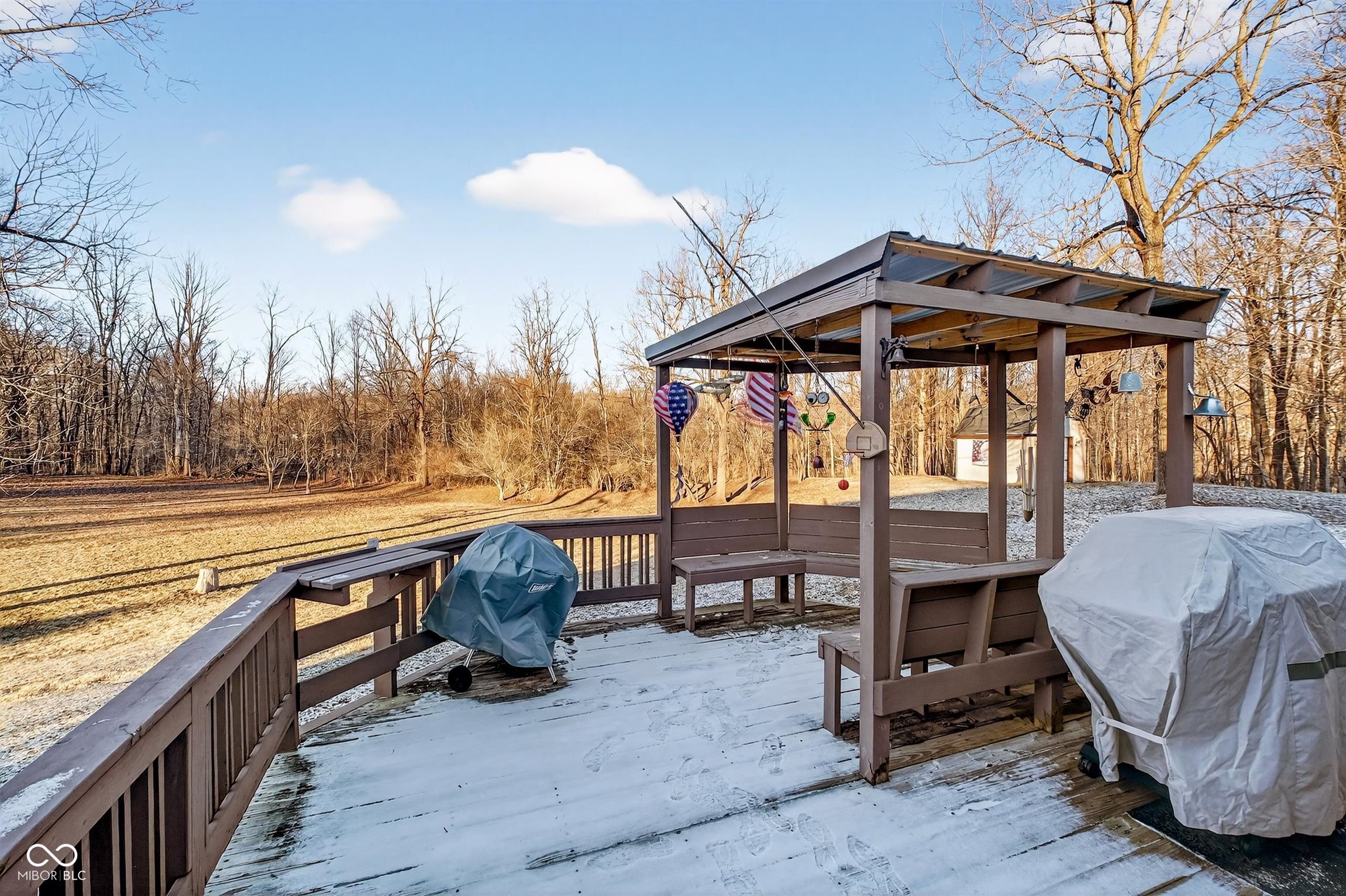 2594 E Traction Road