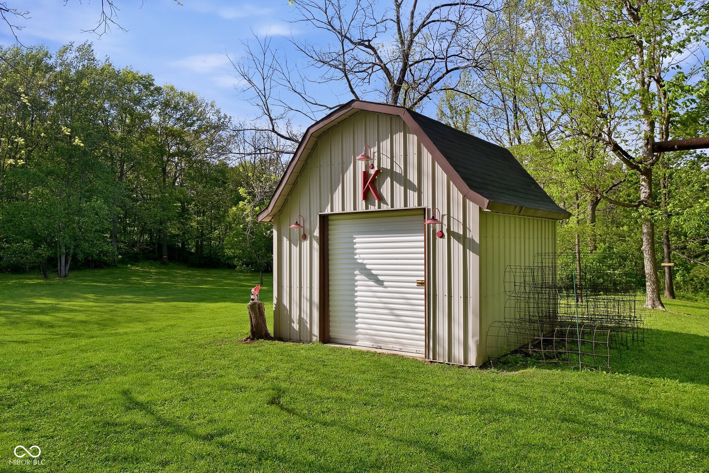2594 E Traction Road