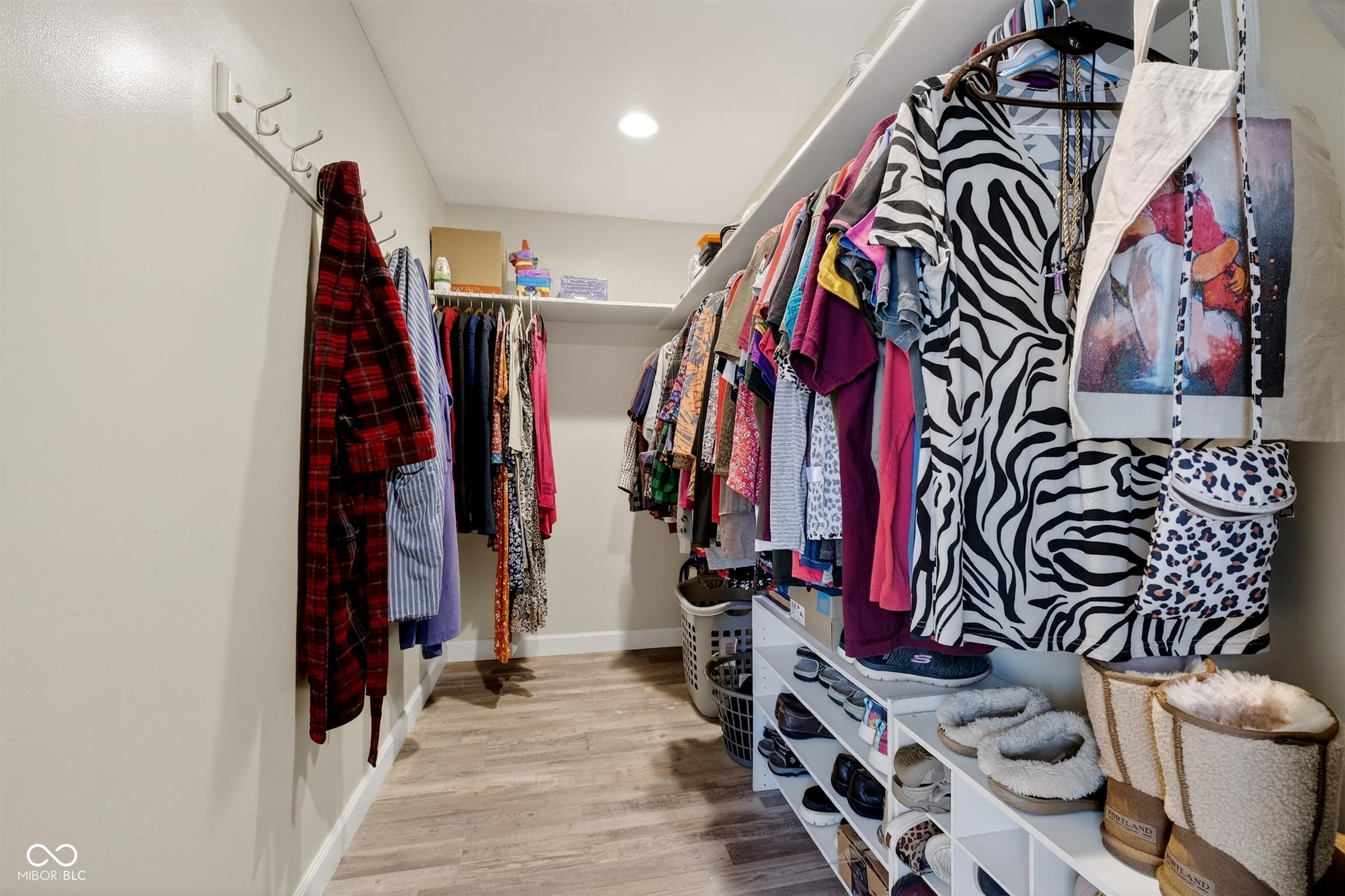 2594 E Traction Road