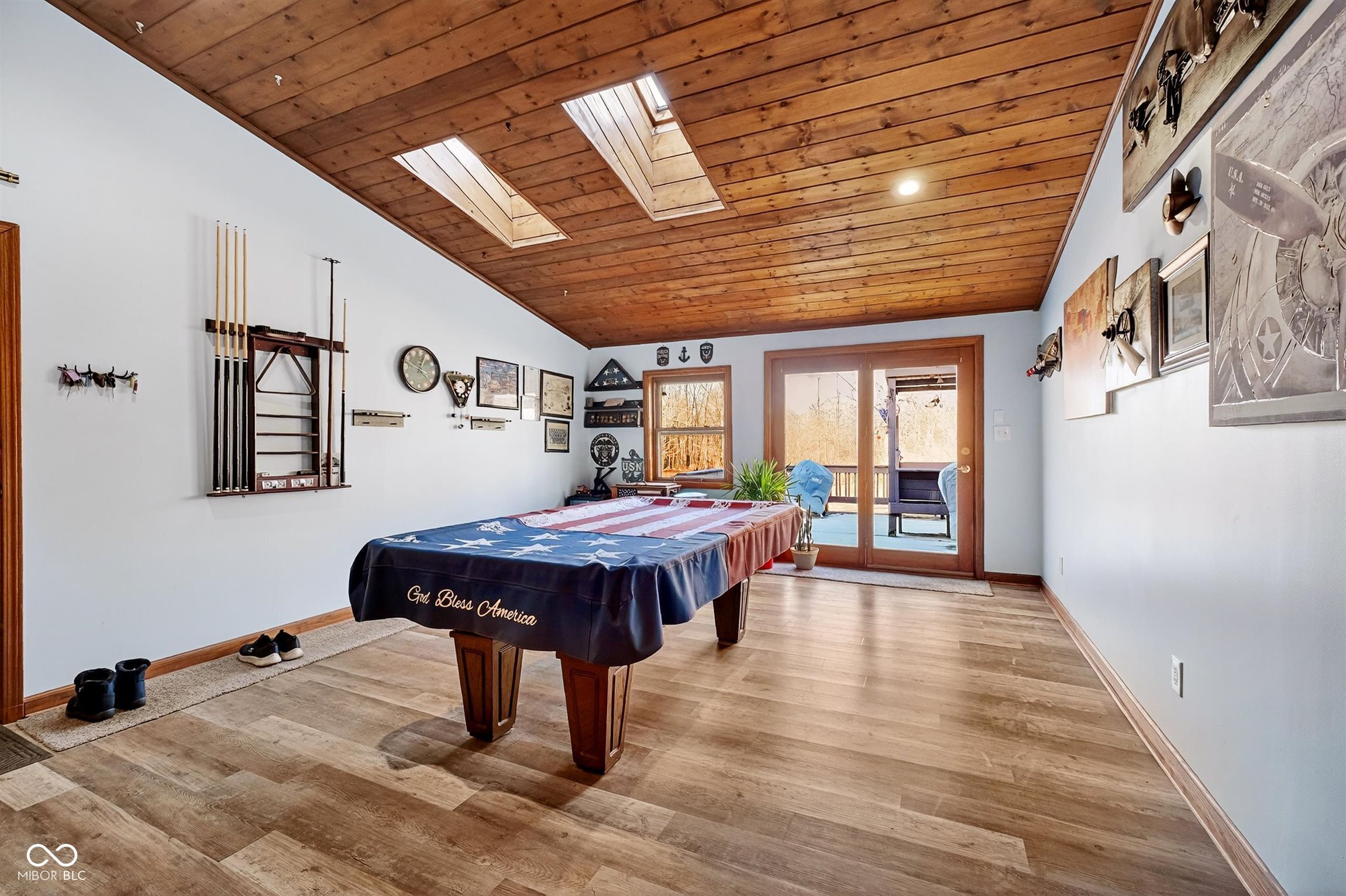 2594 E Traction Road