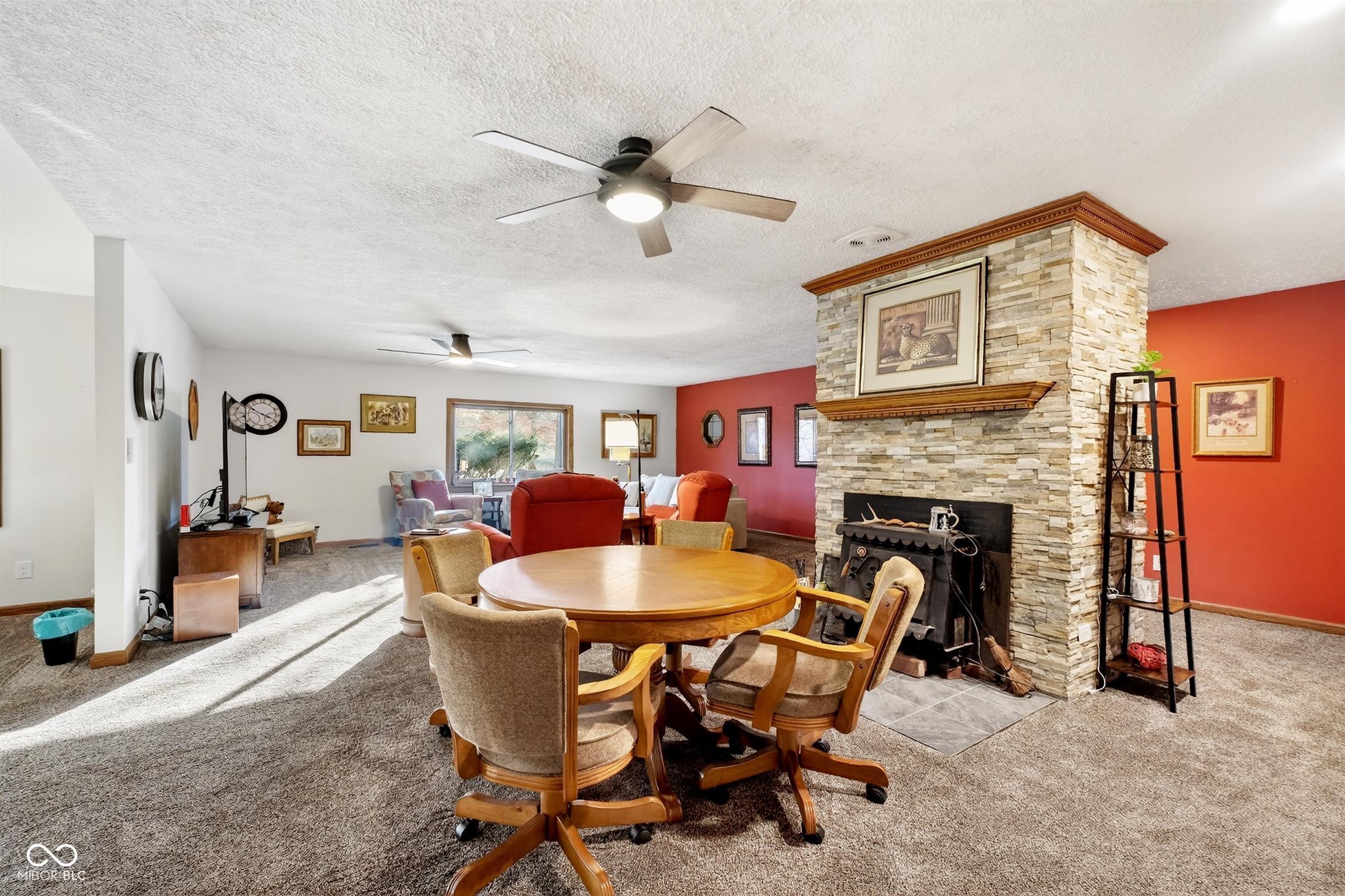 2594 E Traction Road