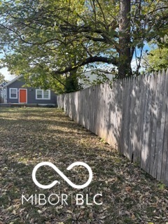 737 N Pershing Avenue