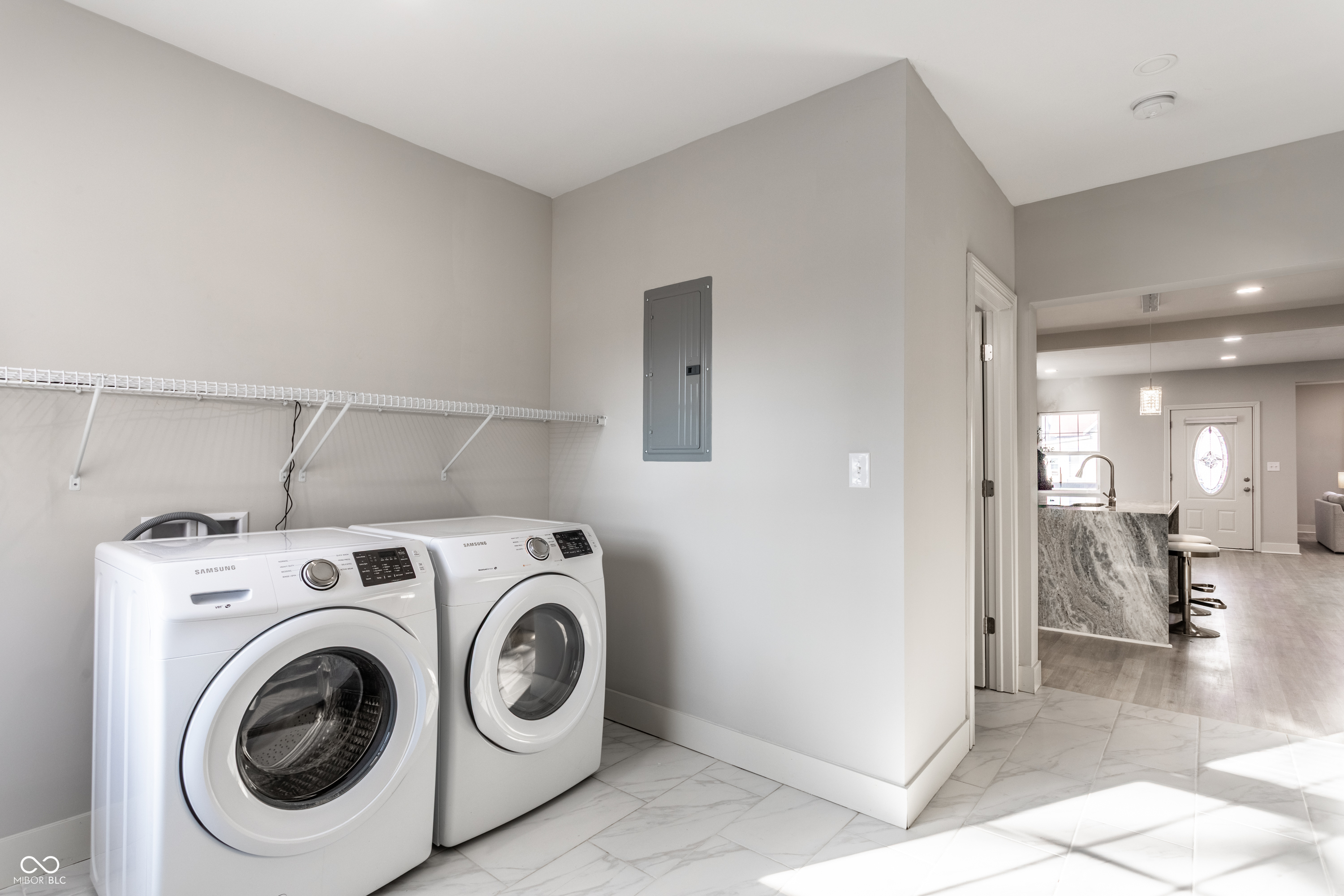 737 N Pershing Avenue