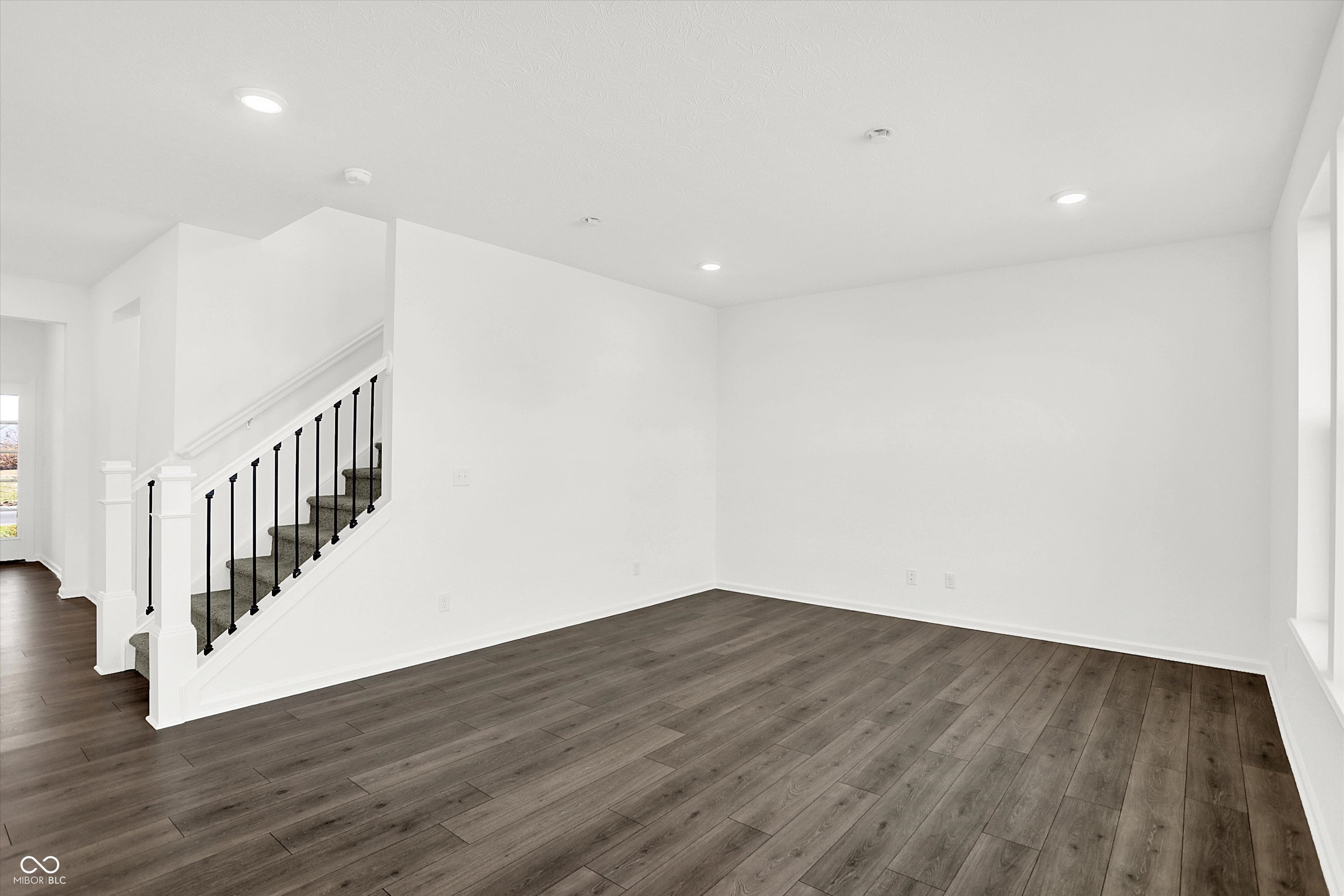 5740 Cloister Lane