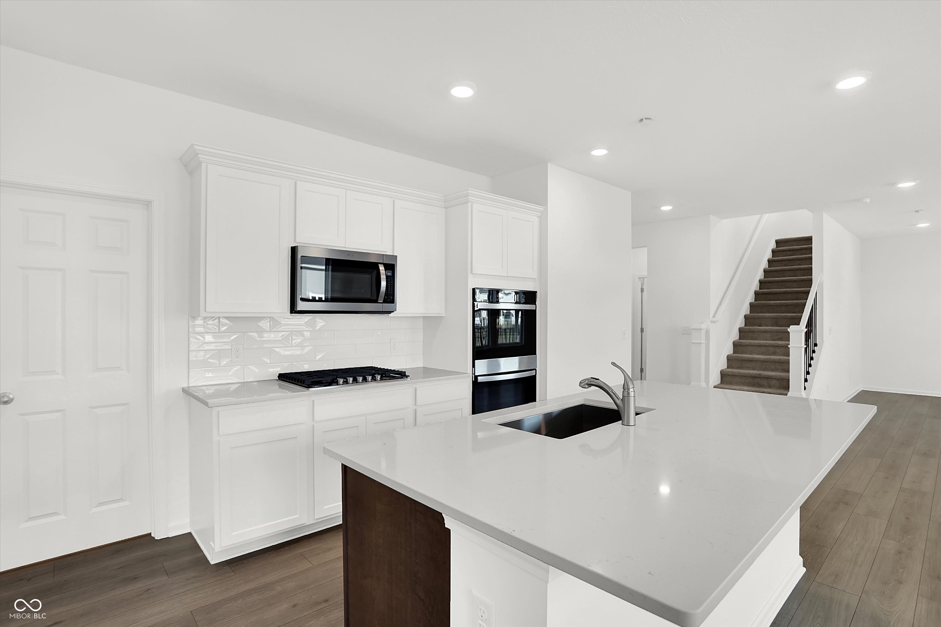 5740 Cloister Lane