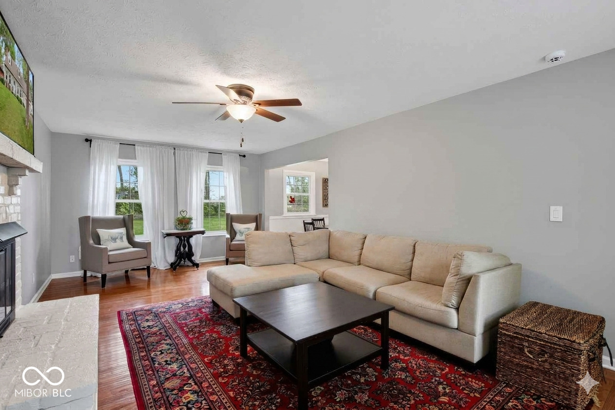 6177 Buttonwood Drive