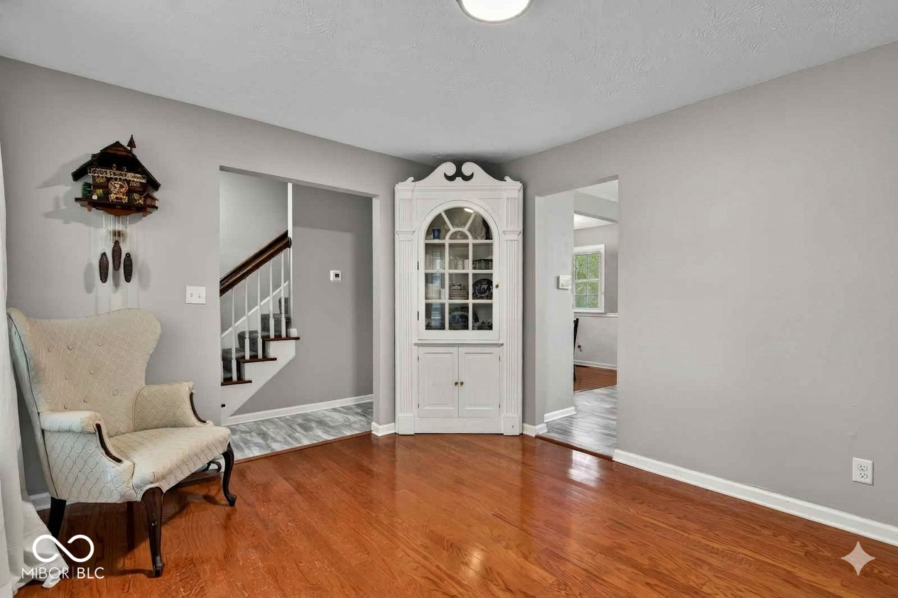 6177 Buttonwood Drive