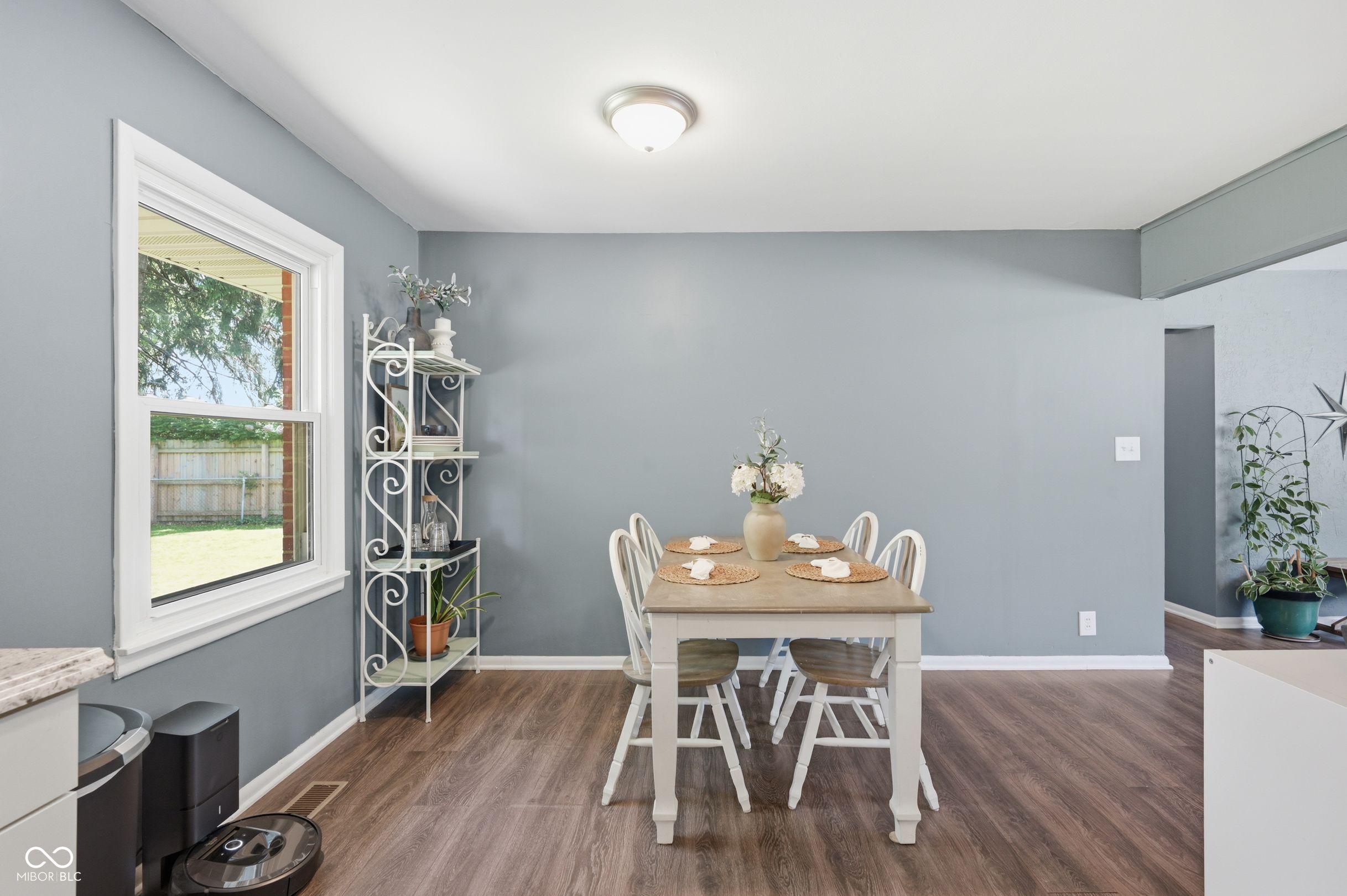 2526 Thayer Court