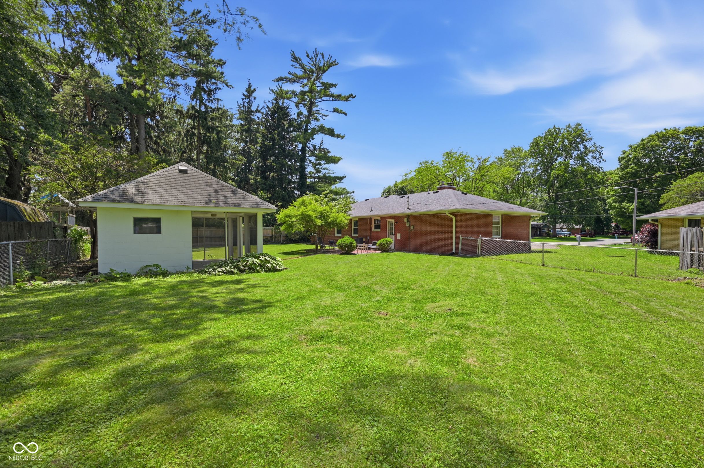 2526 Thayer Court