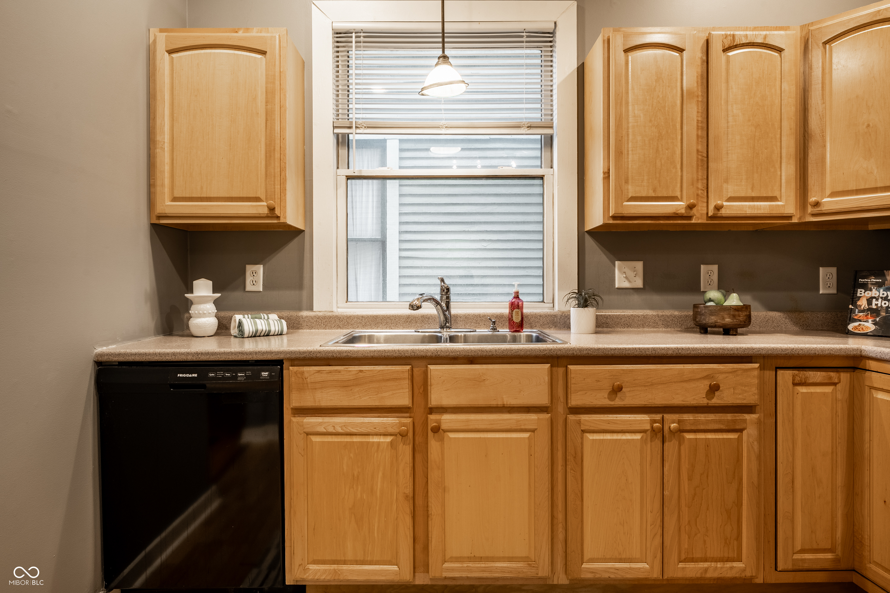 1907 N Delaware Street Unit: D