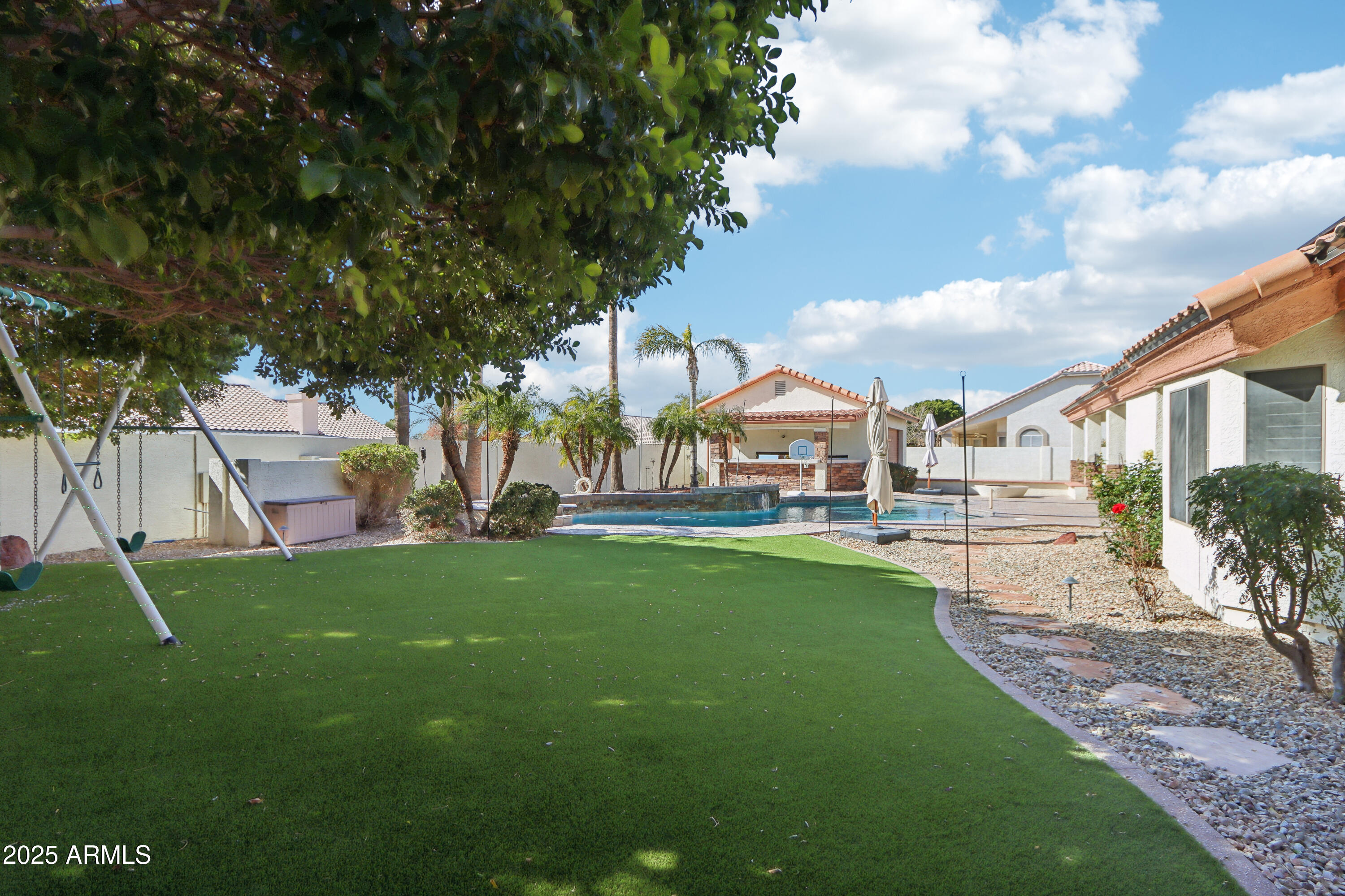 9623 W TIERRA GRANDE