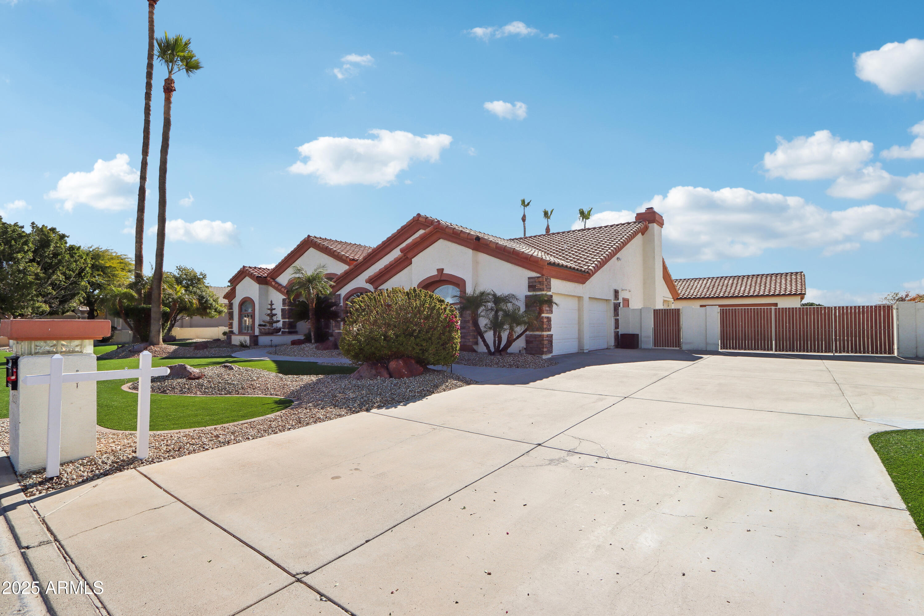 9623 W TIERRA GRANDE