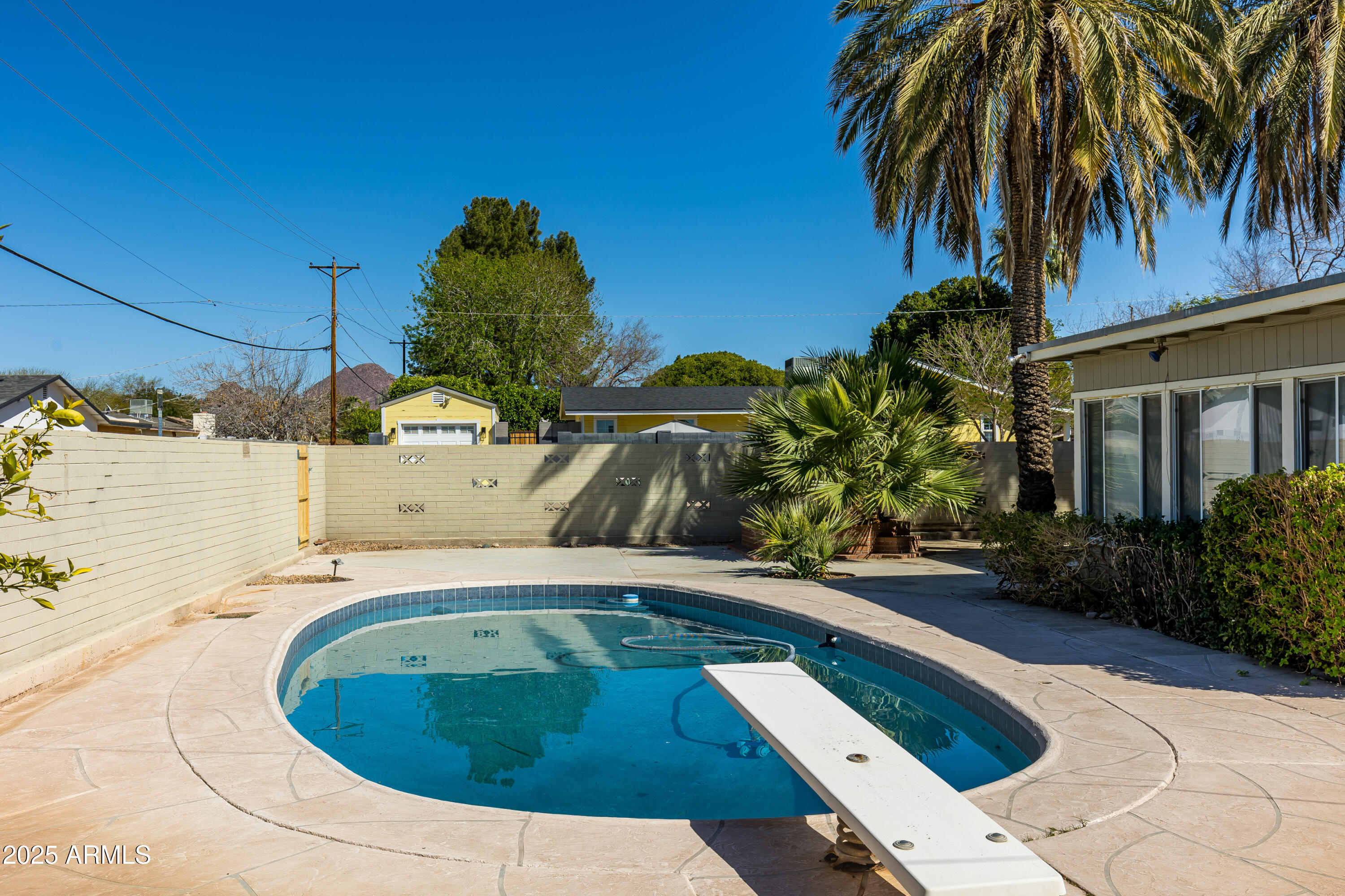 2544 E ELM Street