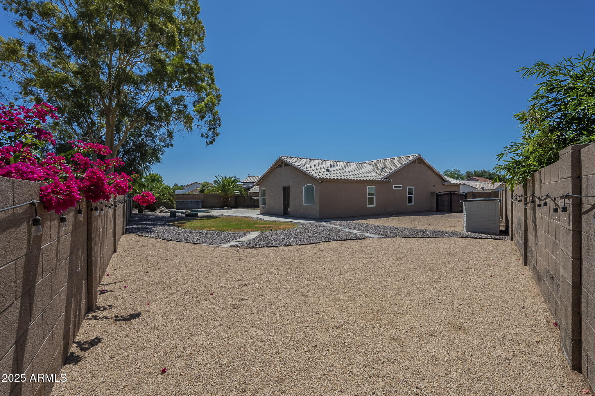 890 N BOGLE Court