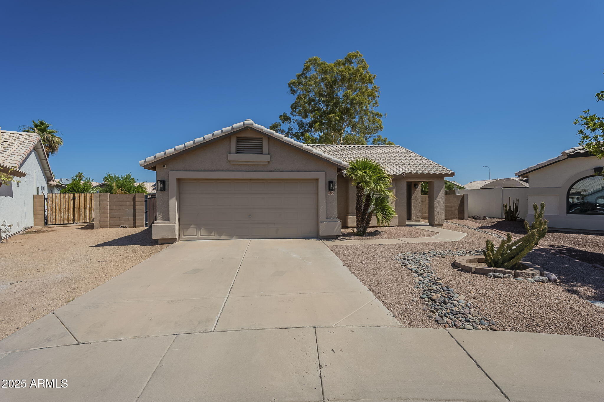 890 N BOGLE Court