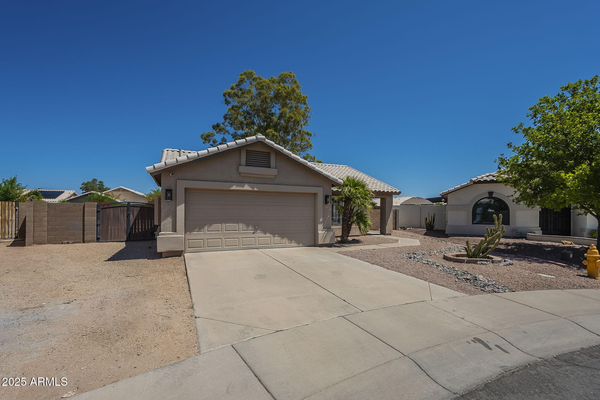 890 N BOGLE Court
