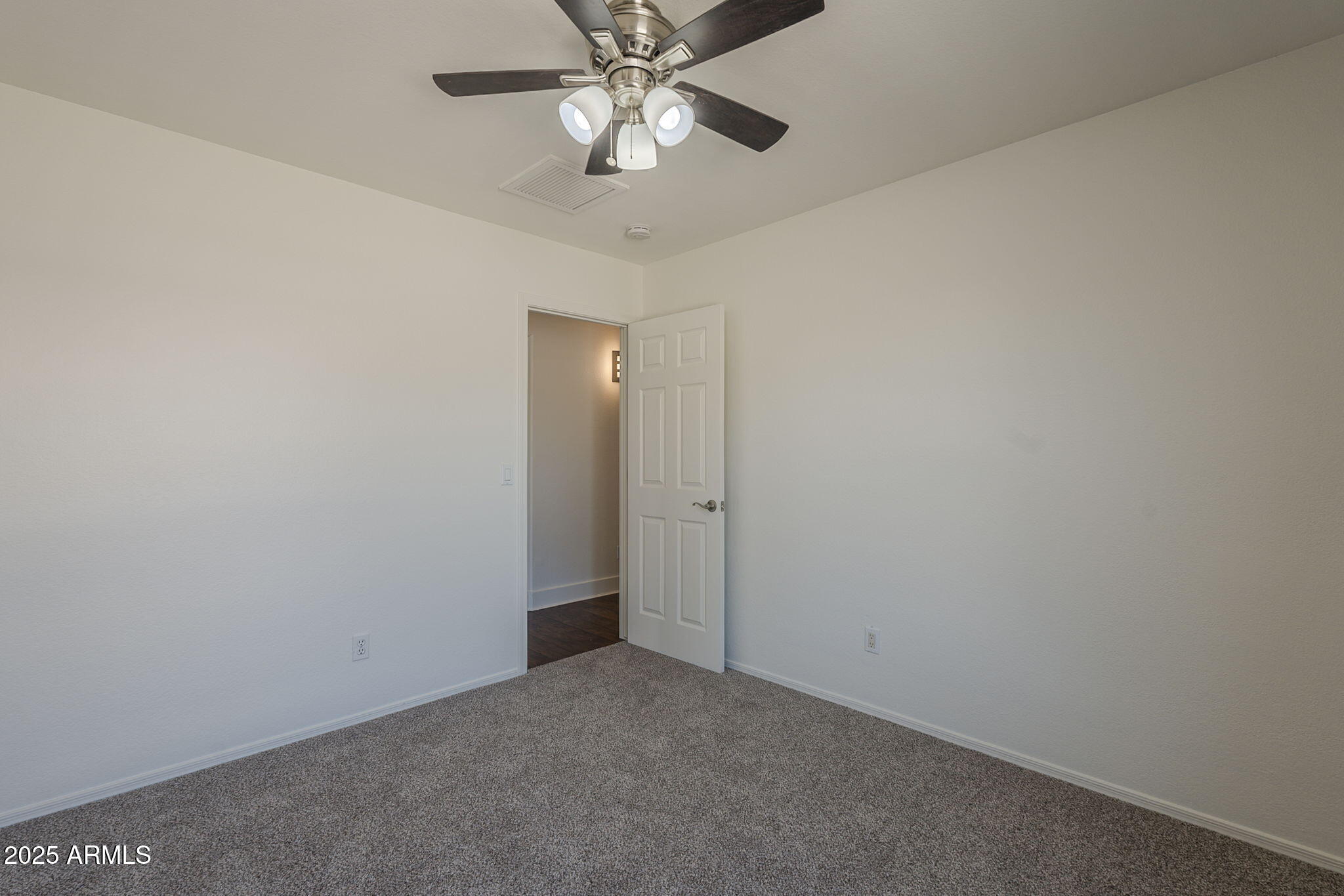 890 N BOGLE Court