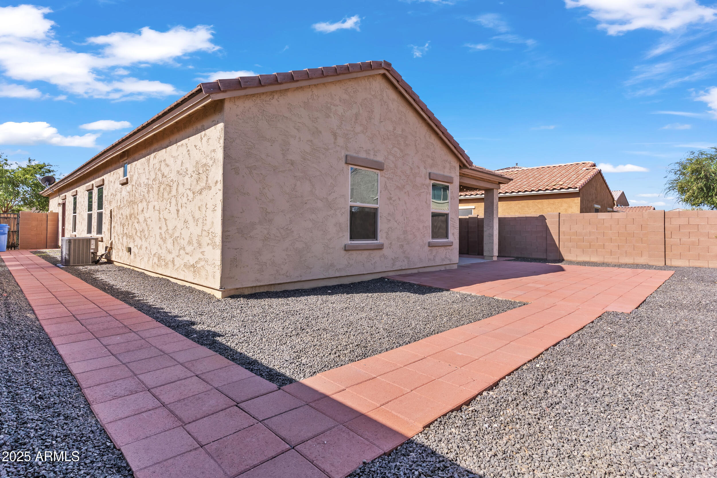 2354 E BELLERIVE Drive, Gilbert