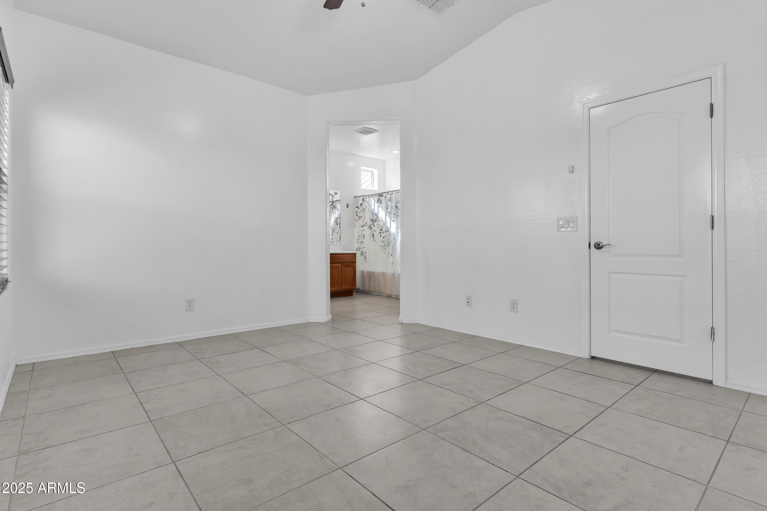 2354 E BELLERIVE Drive, Gilbert