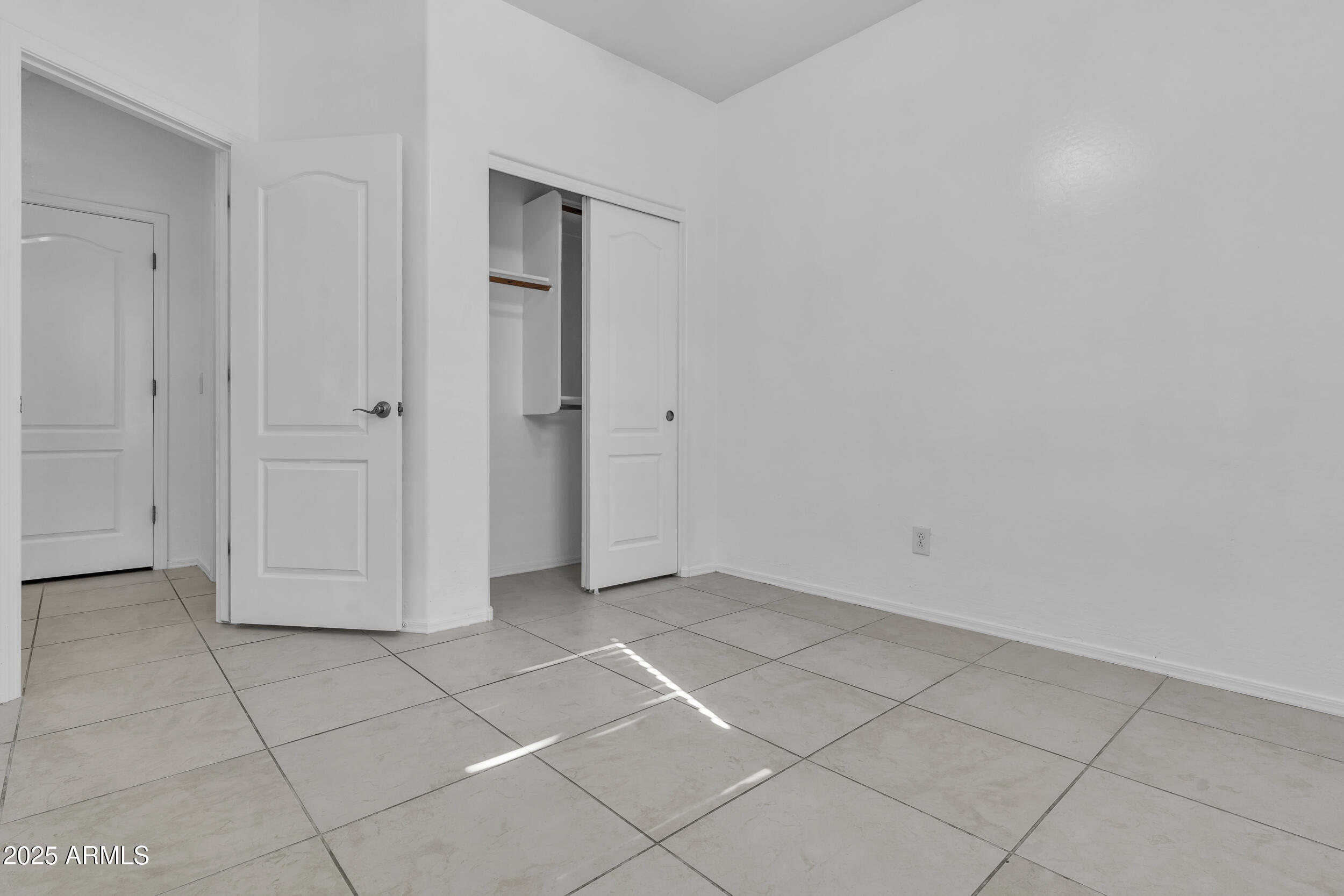 2354 E BELLERIVE Drive, Gilbert