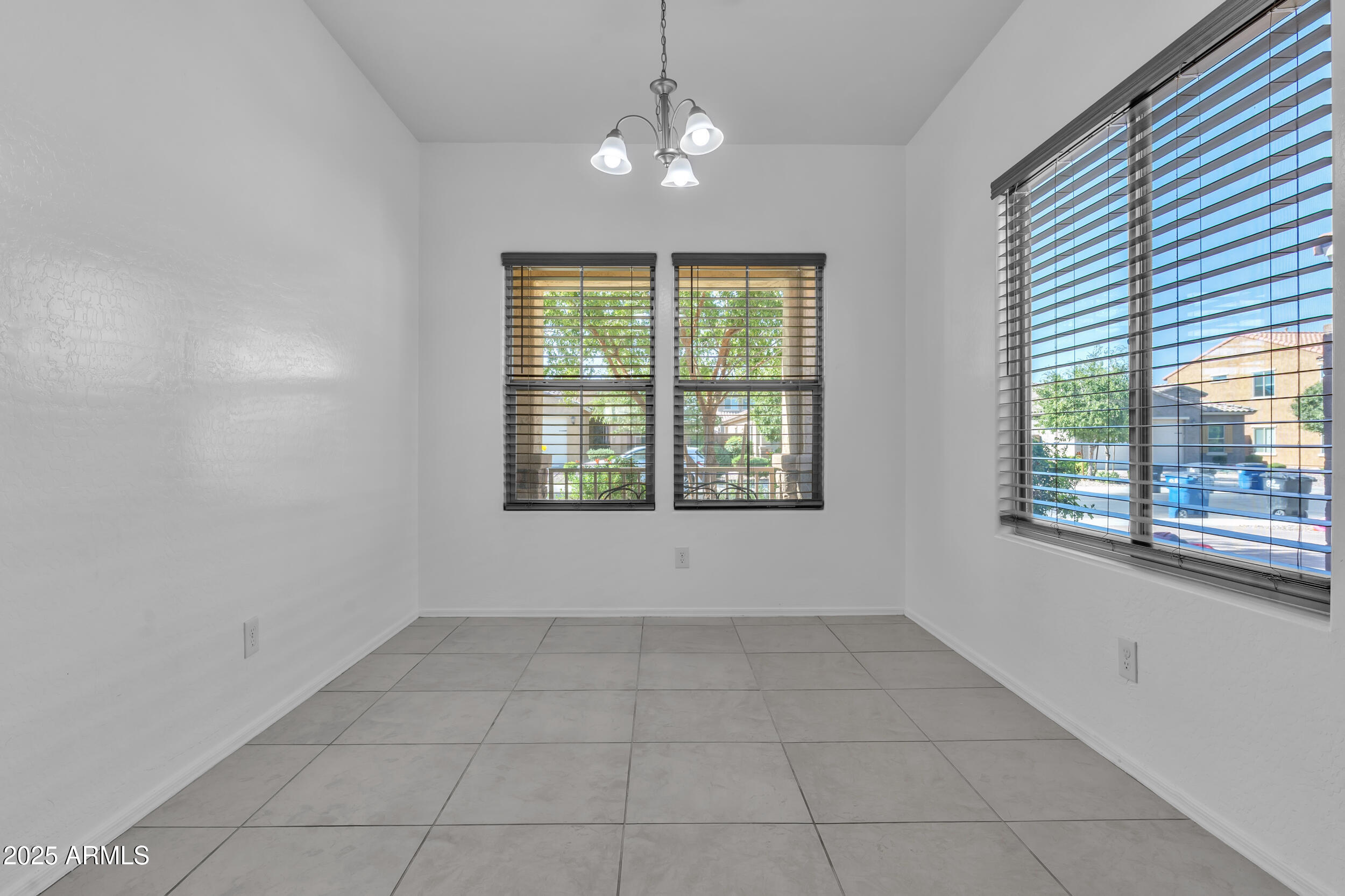 2354 E BELLERIVE Drive, Gilbert