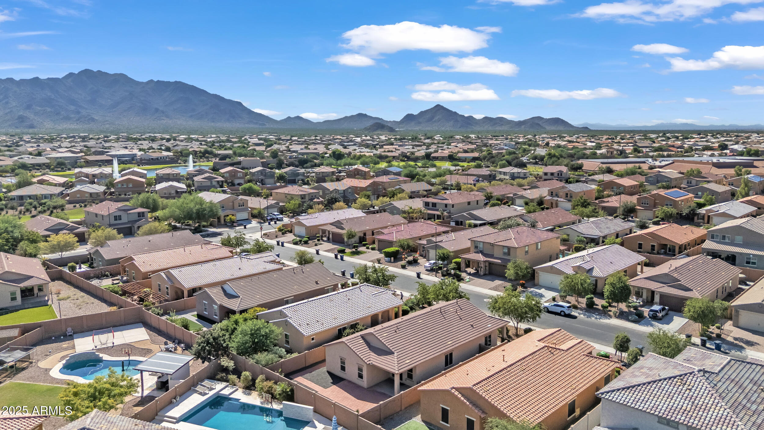 2354 E BELLERIVE Drive, Gilbert