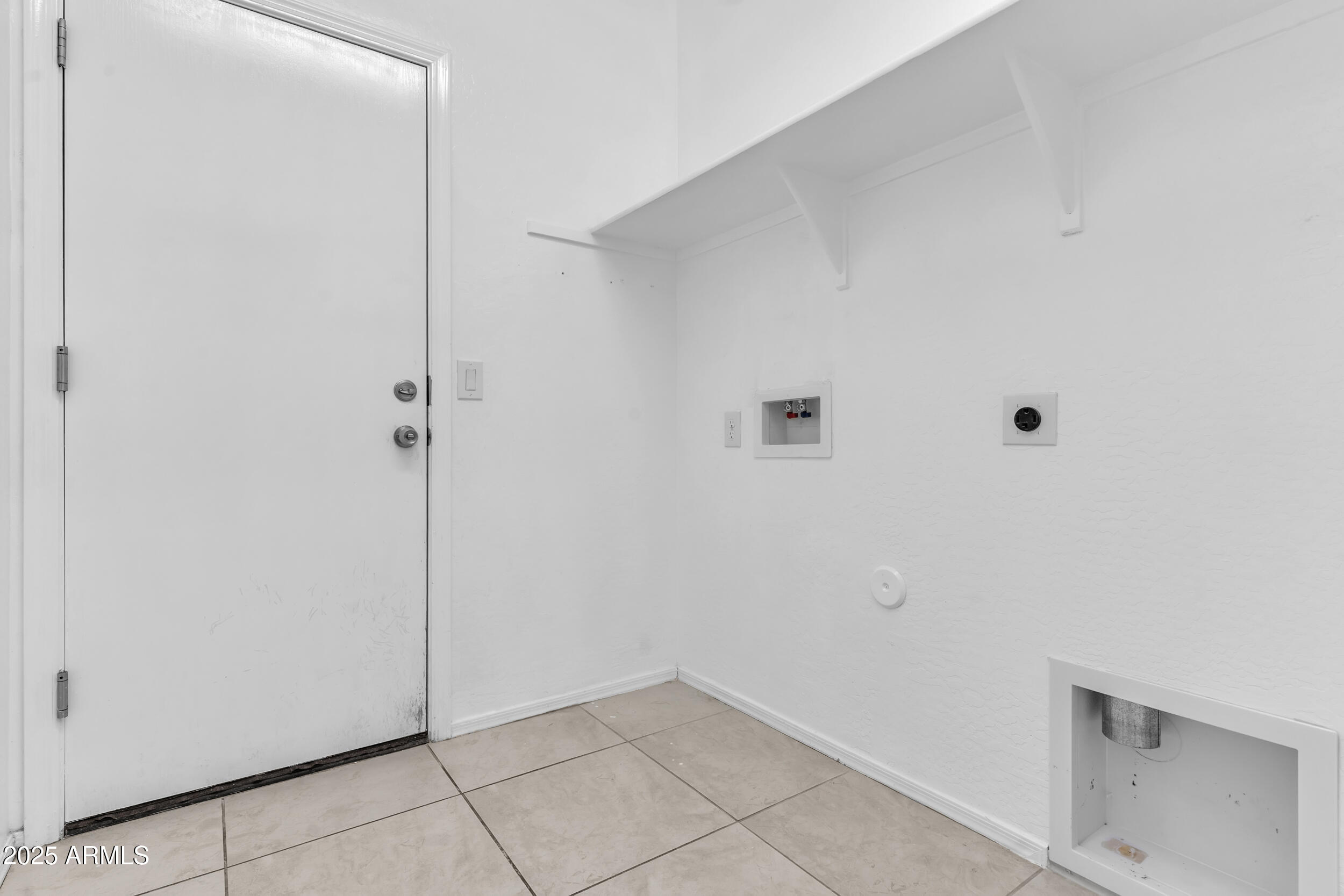 2354 E BELLERIVE Drive, Gilbert