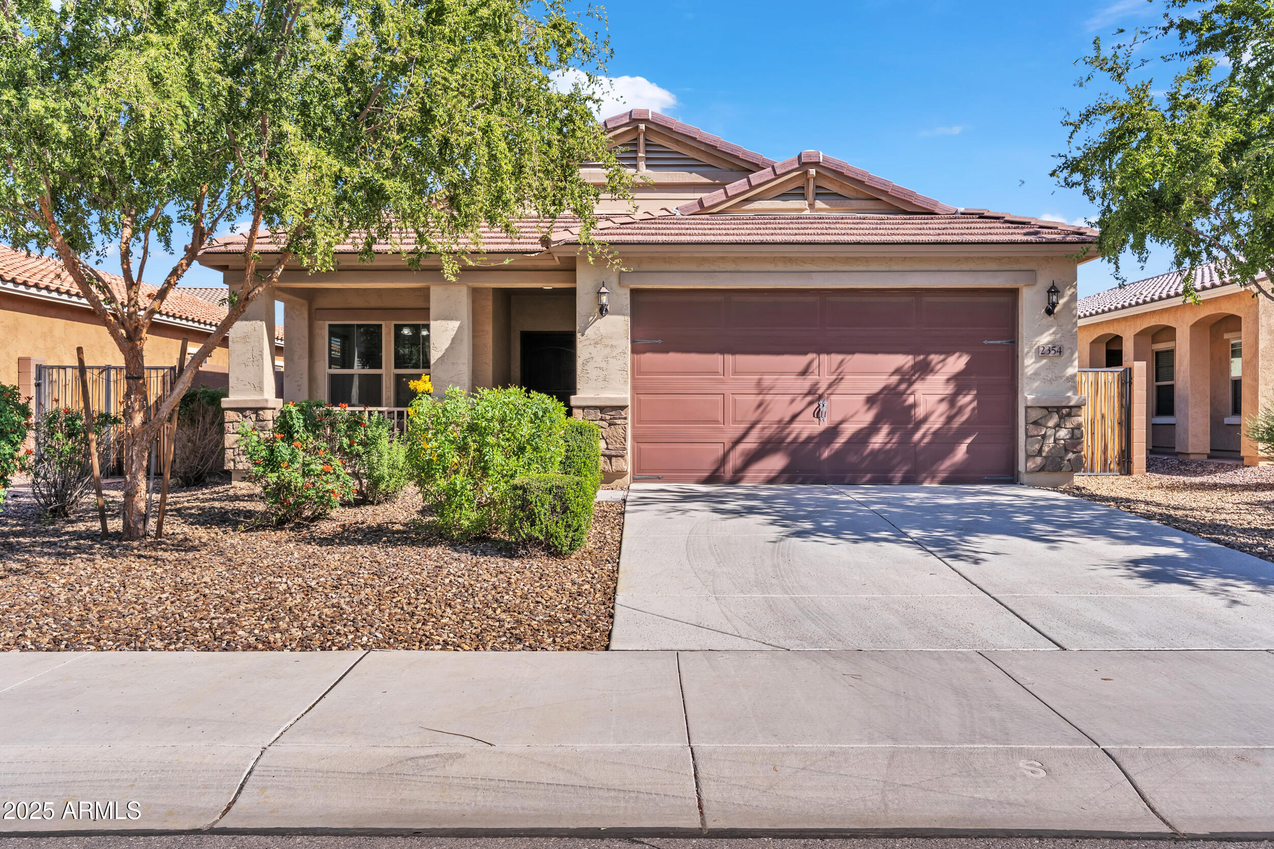 2354 E BELLERIVE Drive, Gilbert