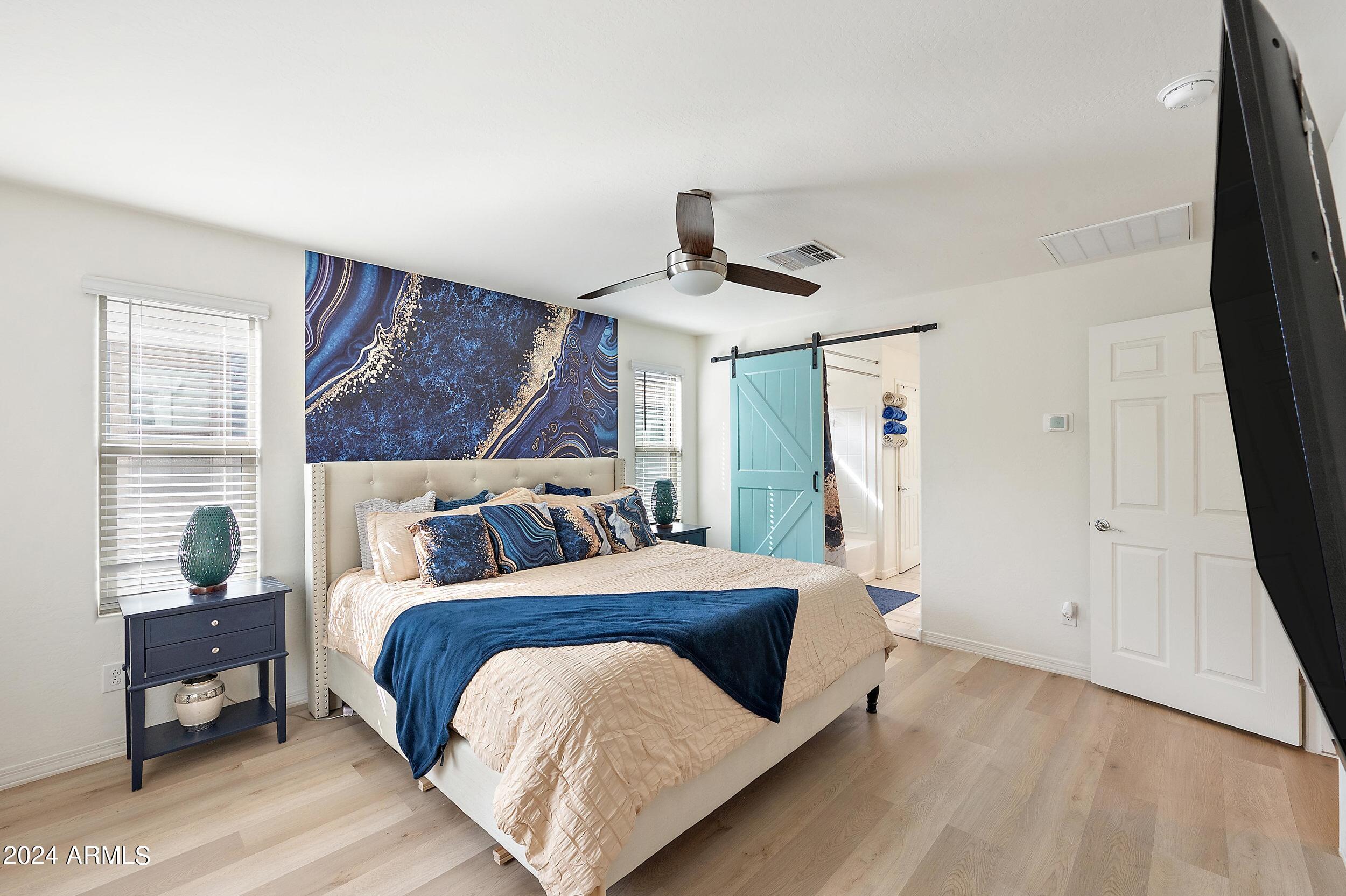 5807 W WARNER Street