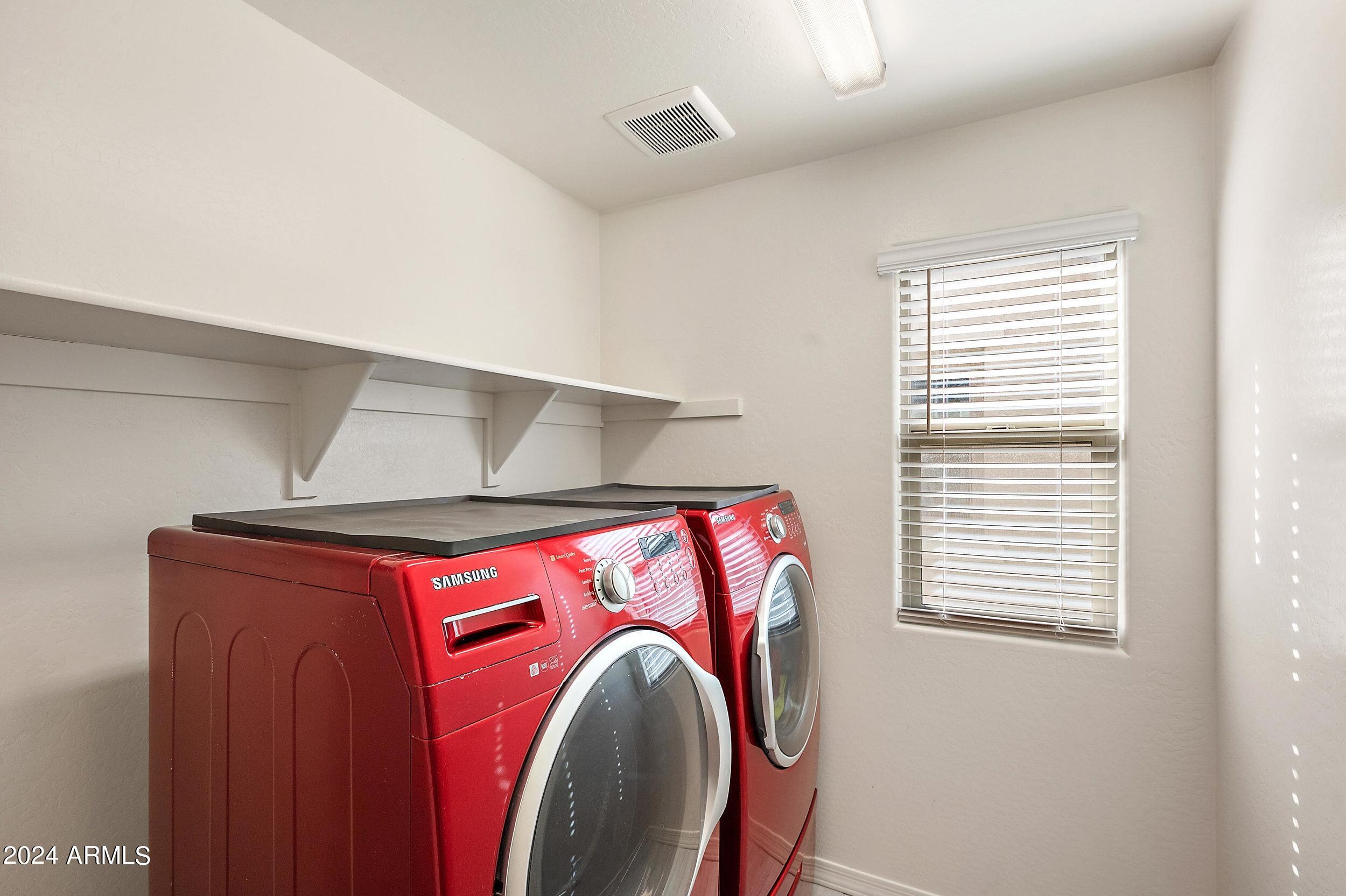 5807 W WARNER Street